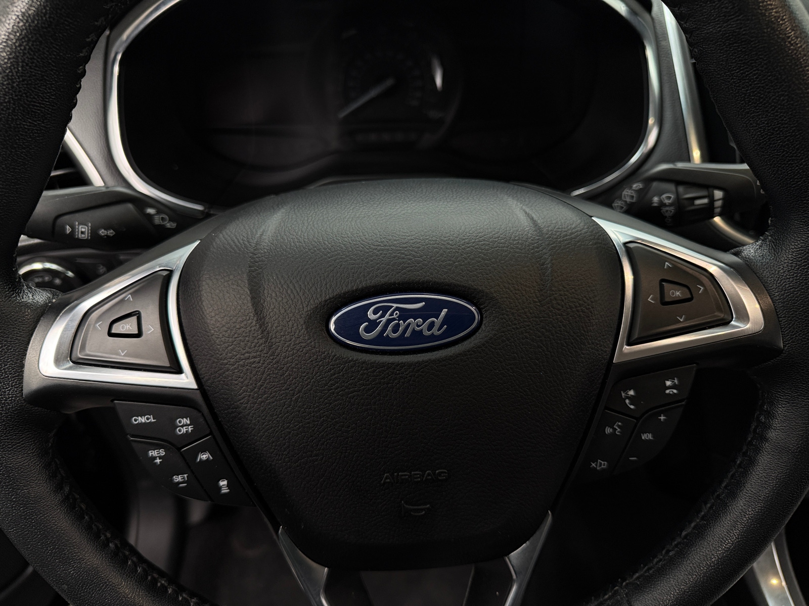 Thumbnail: 2021 Ford Edge - 4