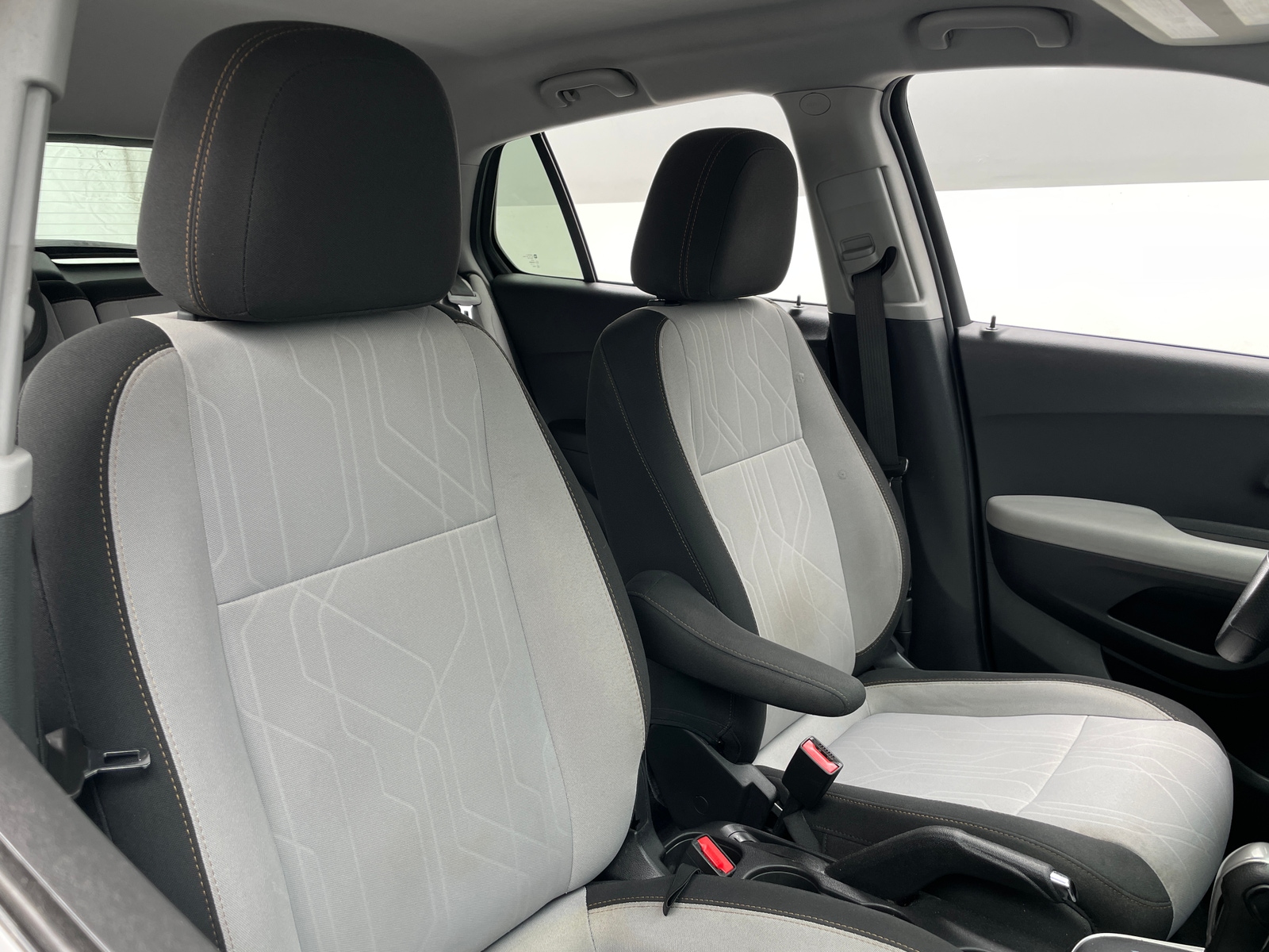 Thumbnail: 2020 Chevrolet Trax - 2