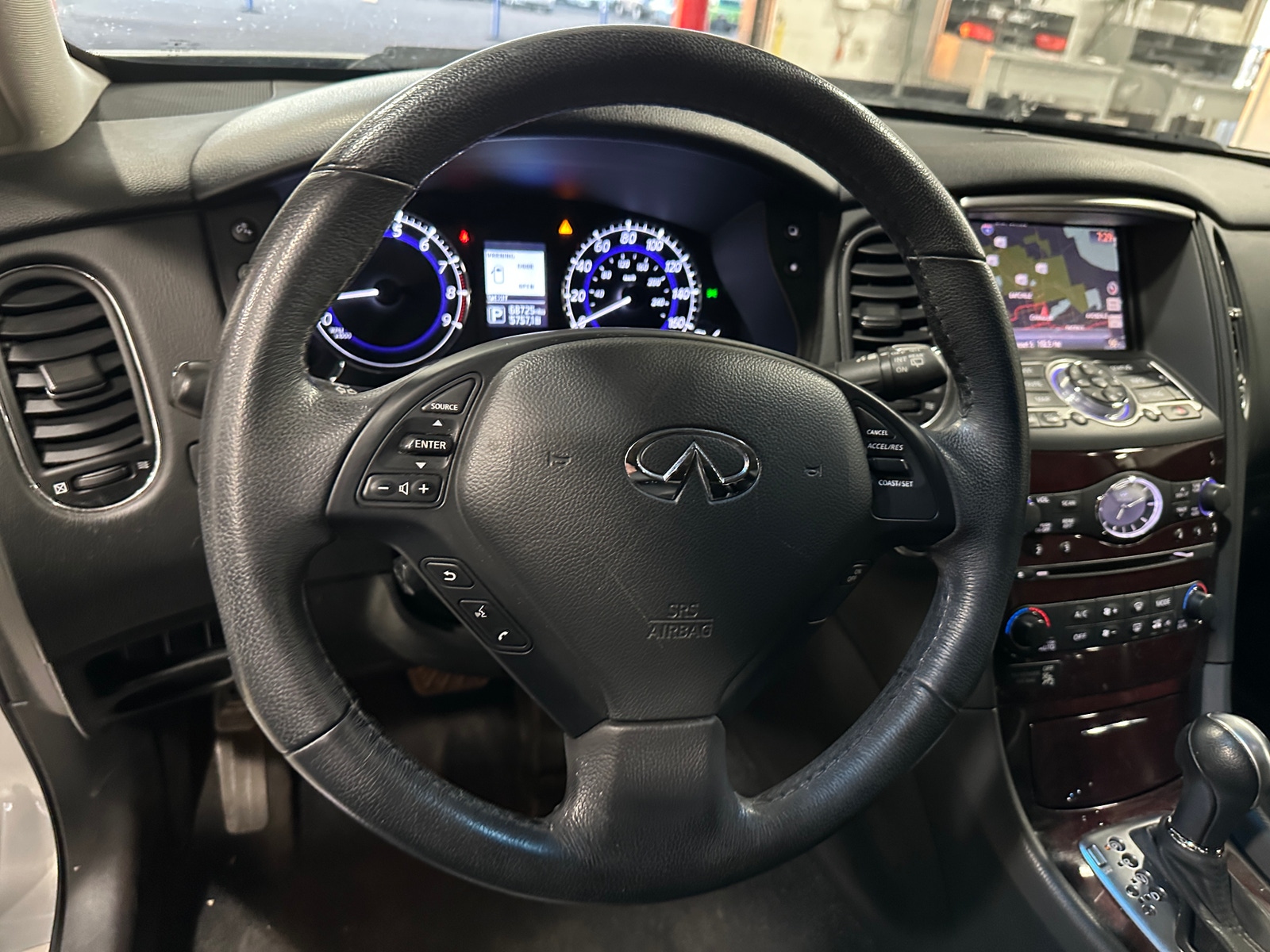 Thumbnail: 2017 INFINITI QX50 - 4