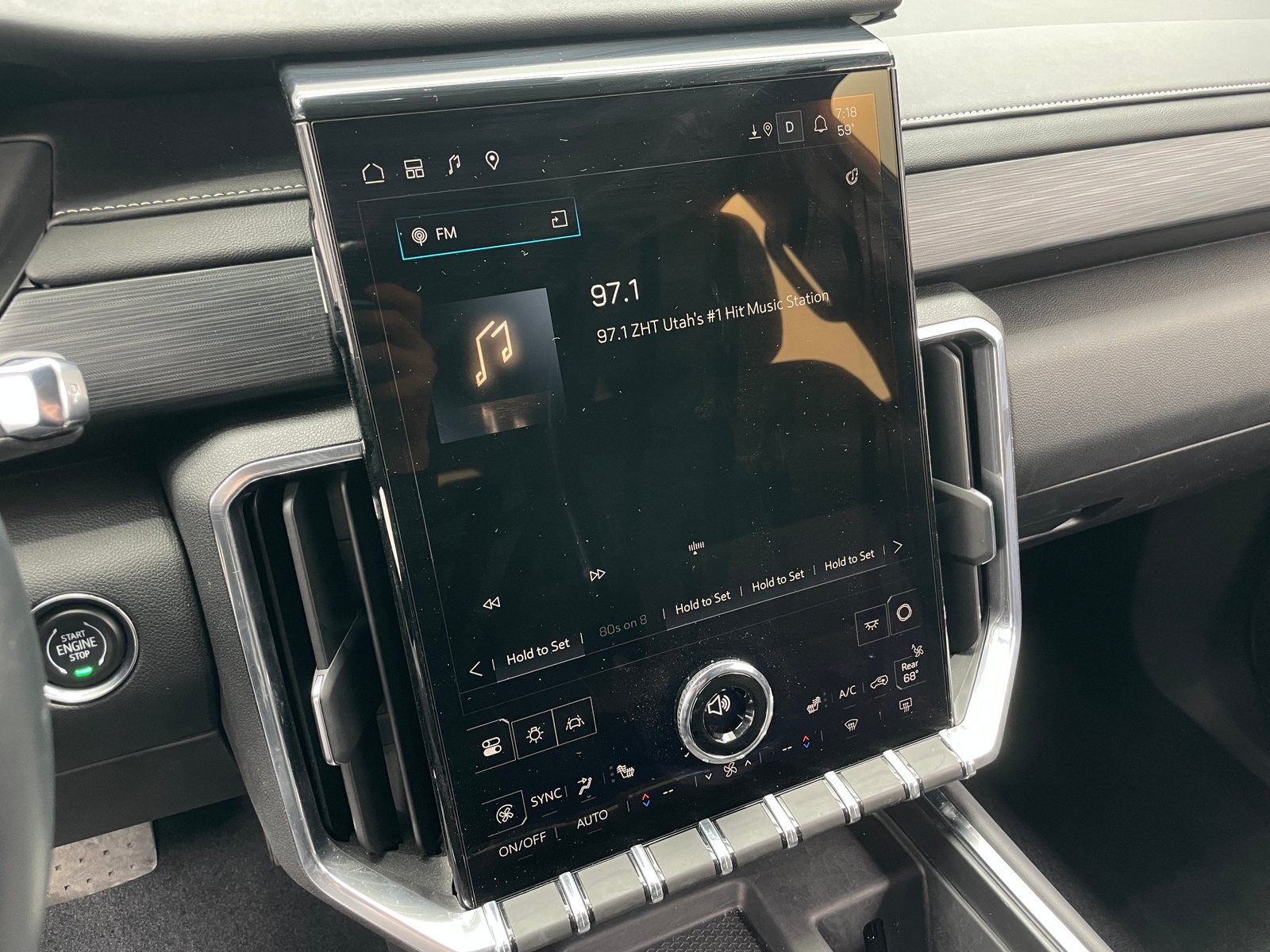 Thumbnail: 2025 GMC Acadia - 4