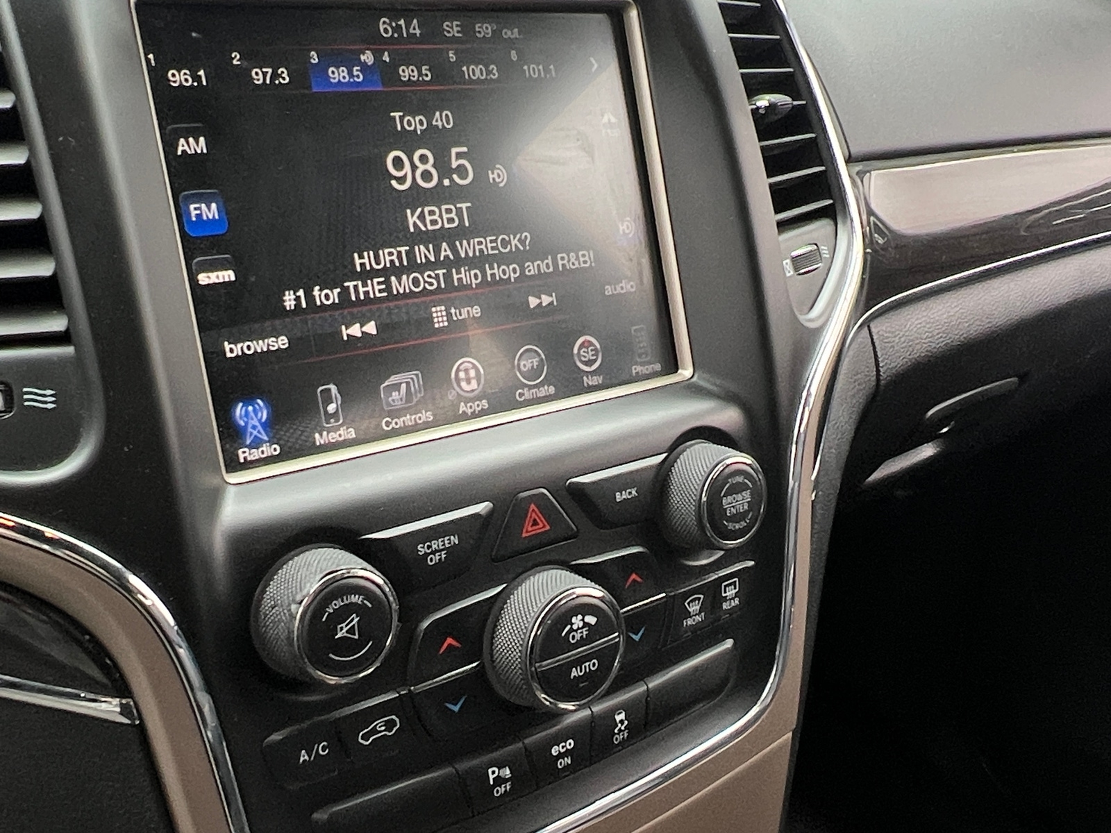 Thumbnail: 2015 Jeep Grand Cherokee - 3