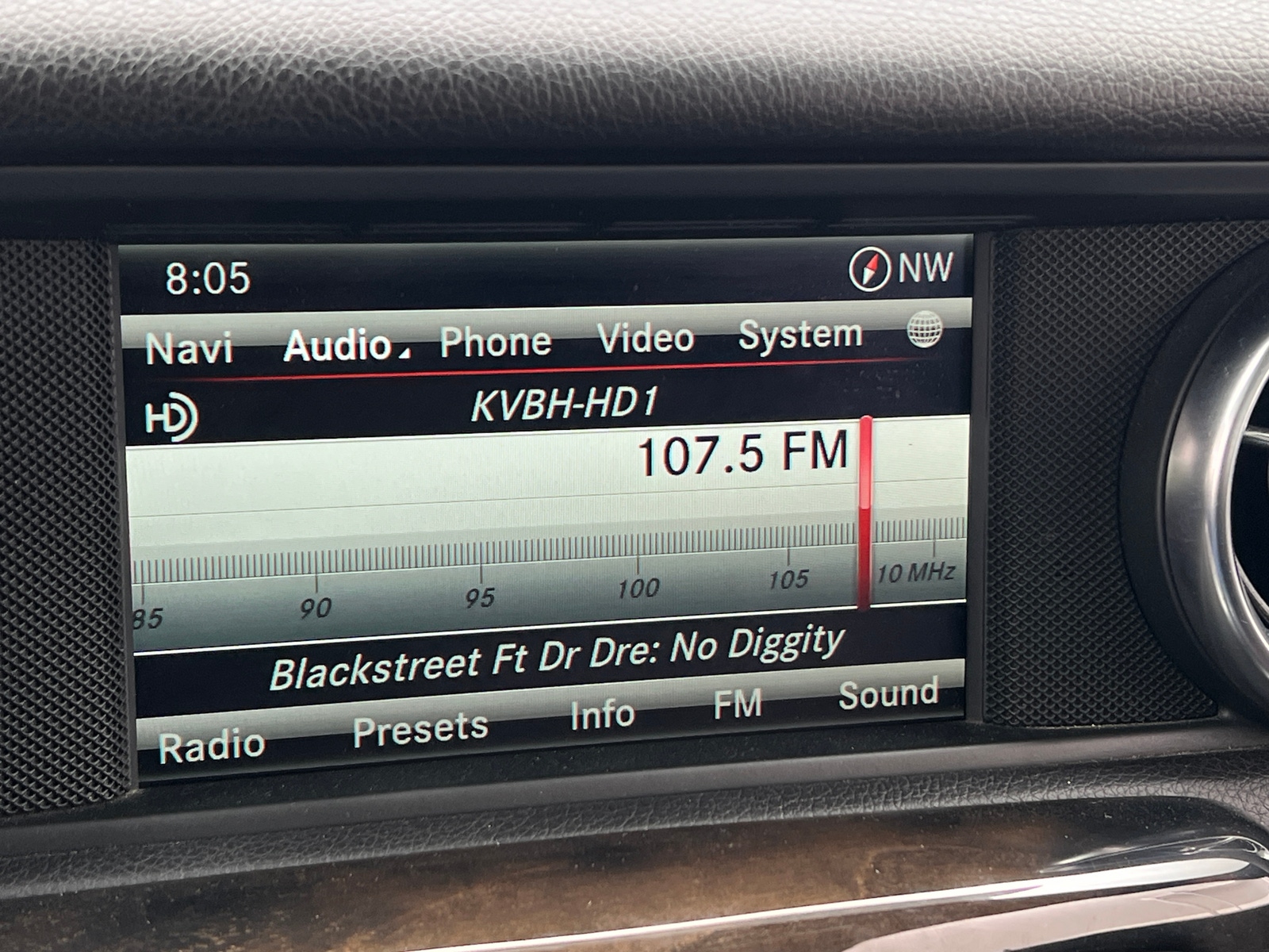 Thumbnail: 2015 Mercedes-Benz SLK - 3