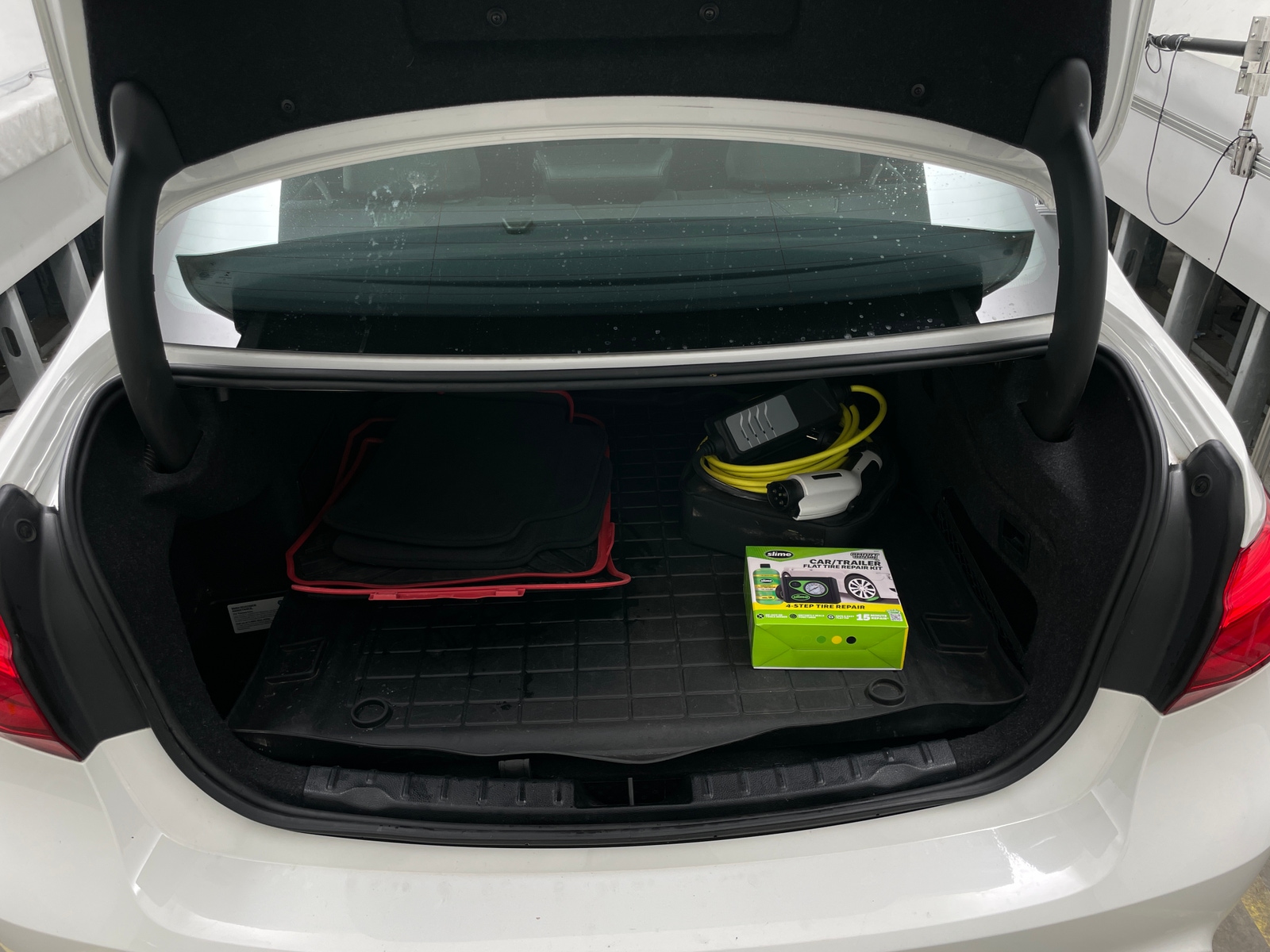 Thumbnail: 2018 BMW 3 Series - 6