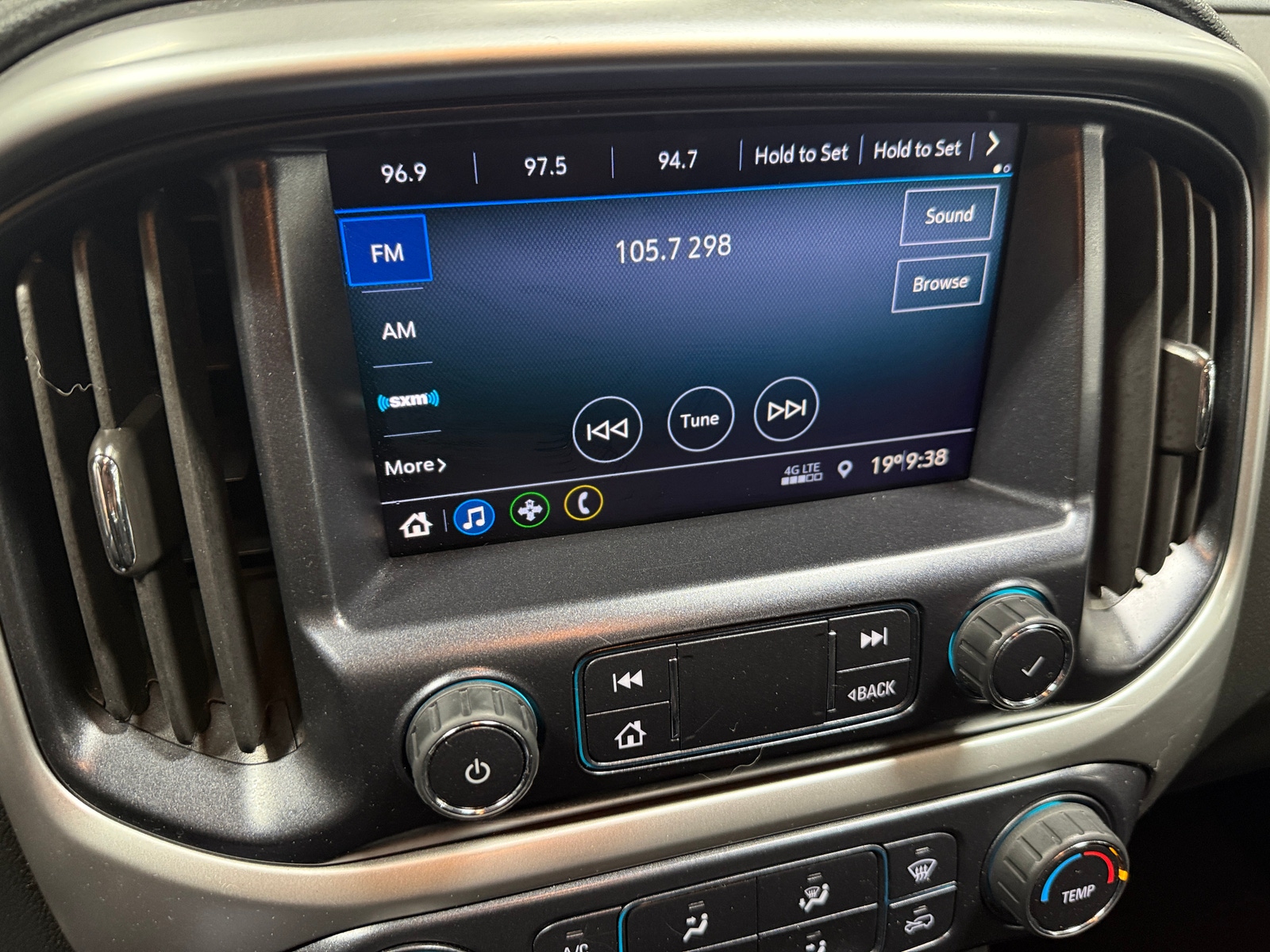 Thumbnail: 2021 Chevrolet Colorado - 4