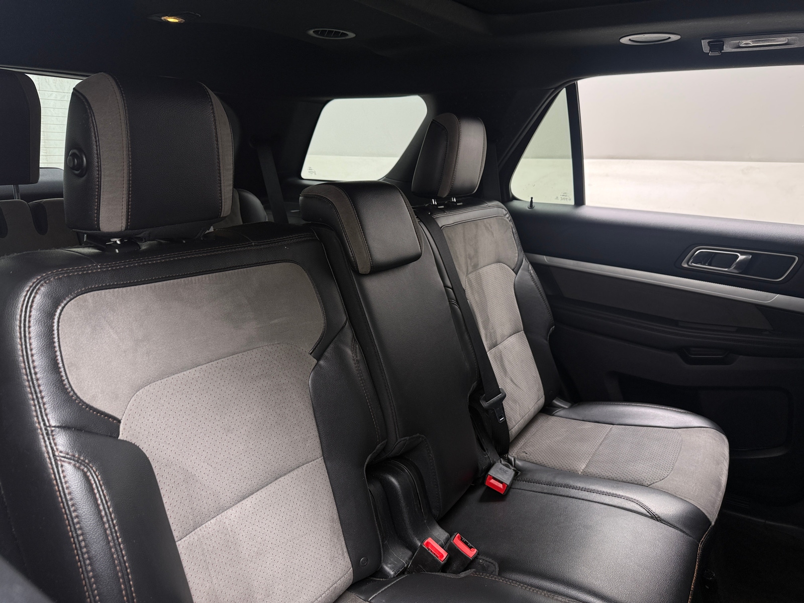 Thumbnail: 2017 Ford Explorer - 6