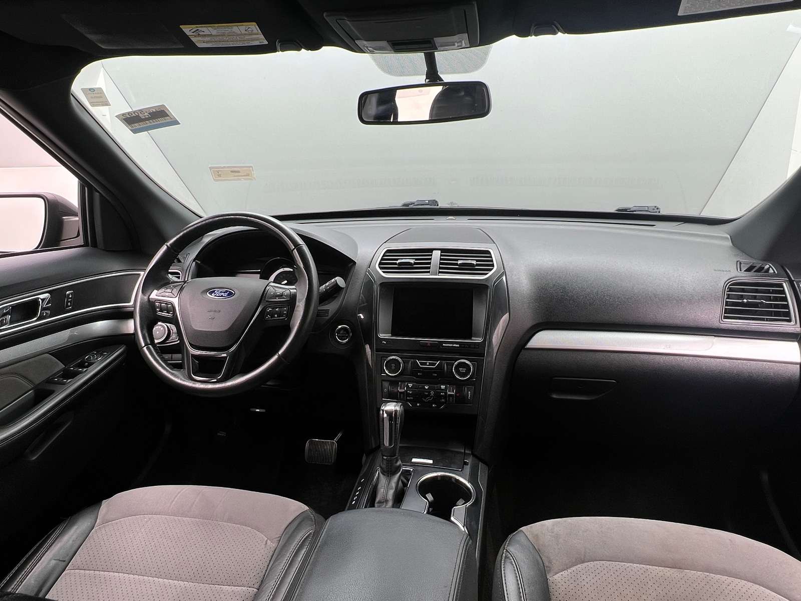 Thumbnail: 2017 Ford Explorer - 3