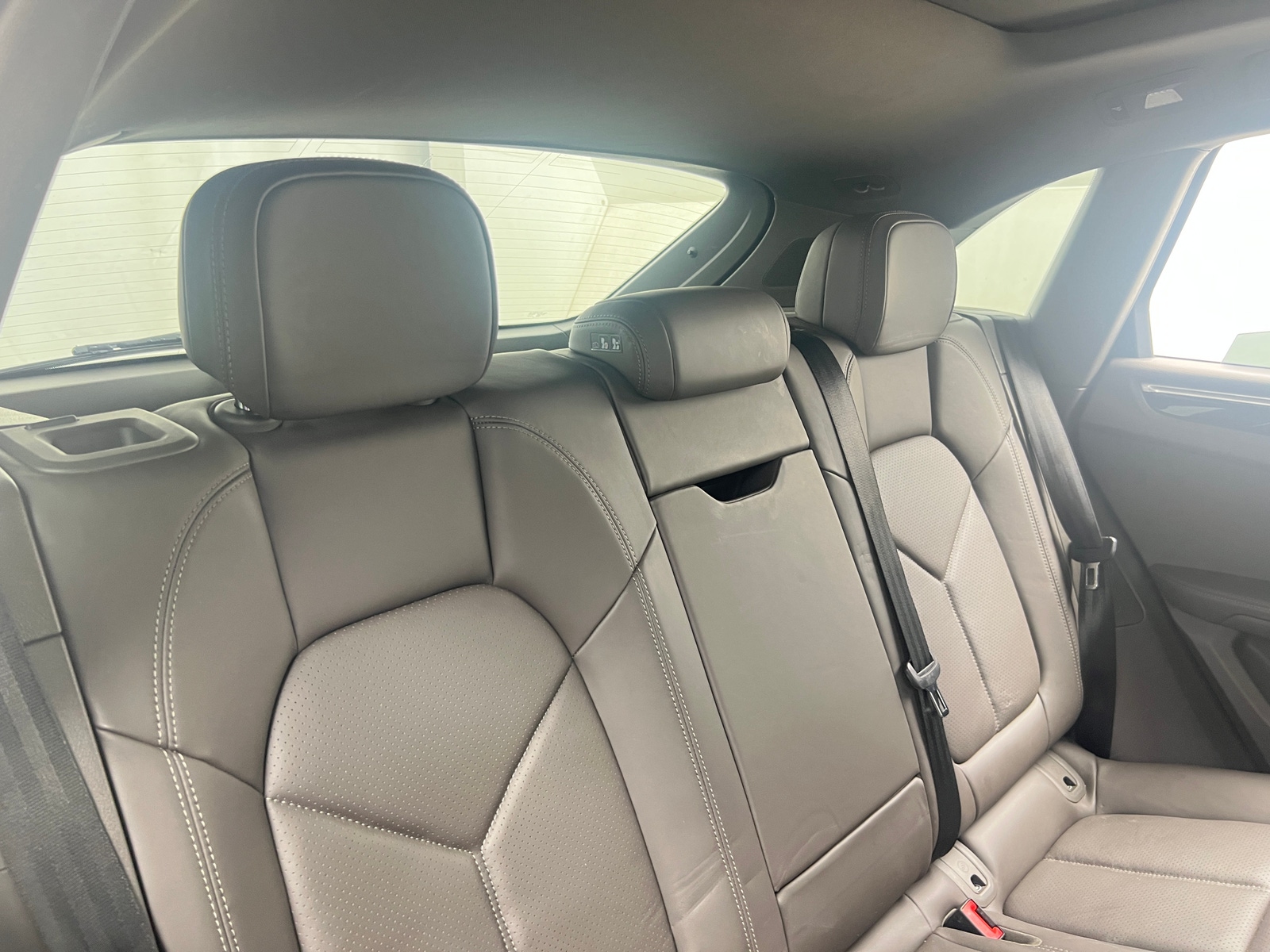 Thumbnail: 2018 Porsche Macan - 6