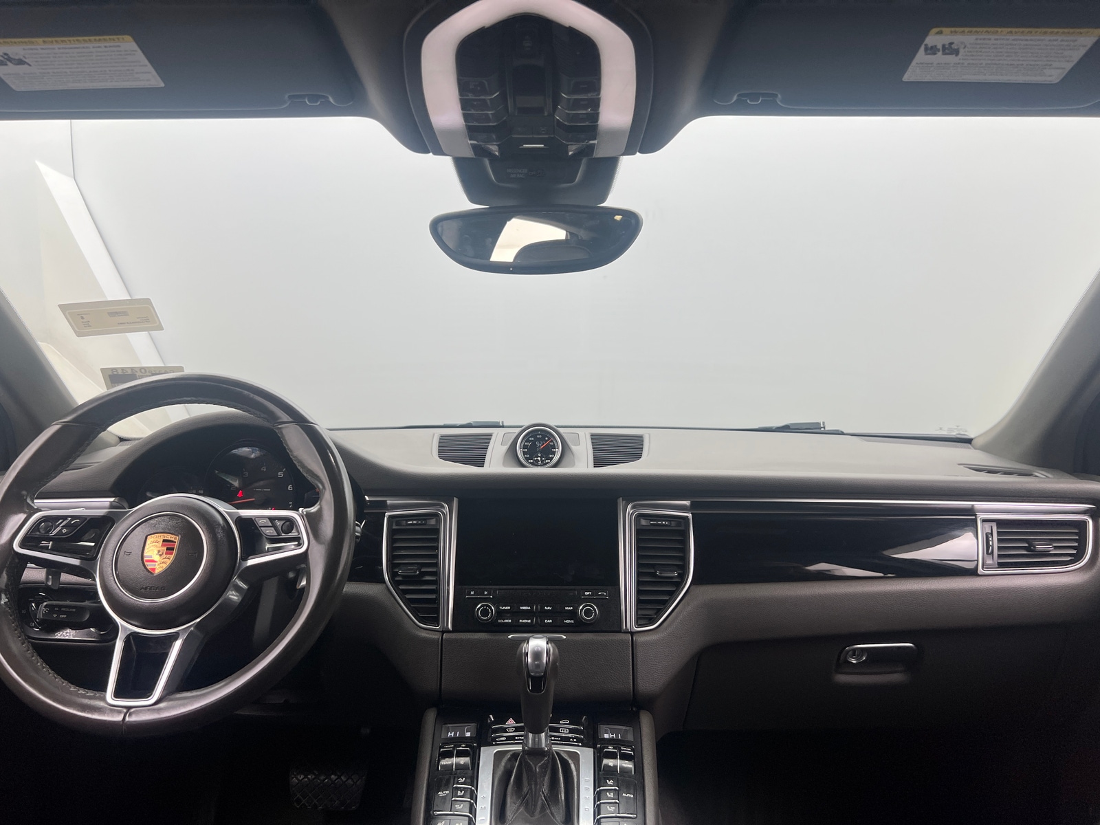 Thumbnail: 2018 Porsche Macan - 3