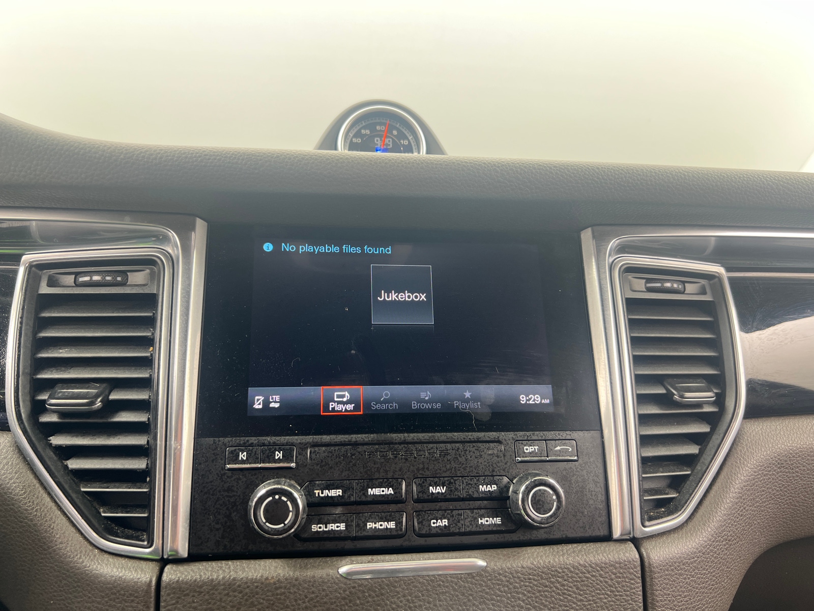 Thumbnail: 2018 Porsche Macan - 4