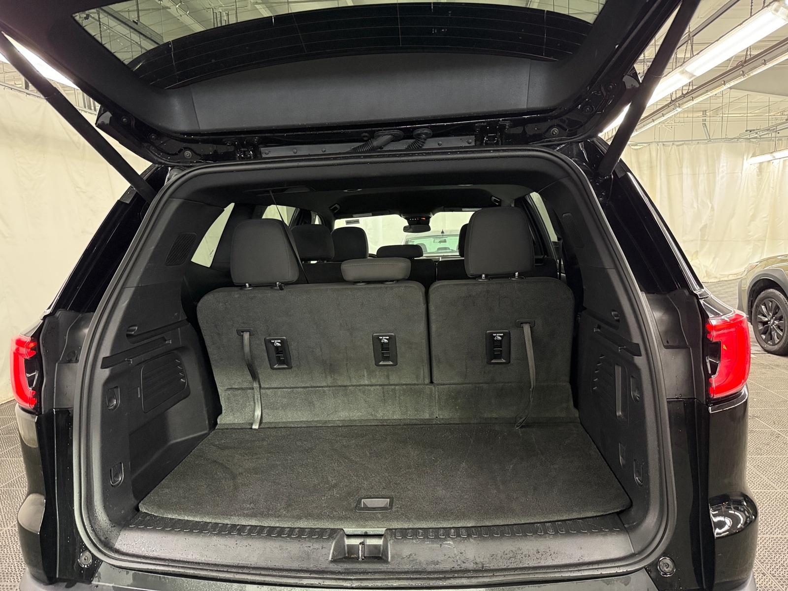 Thumbnail: 2025 GMC Acadia - 7