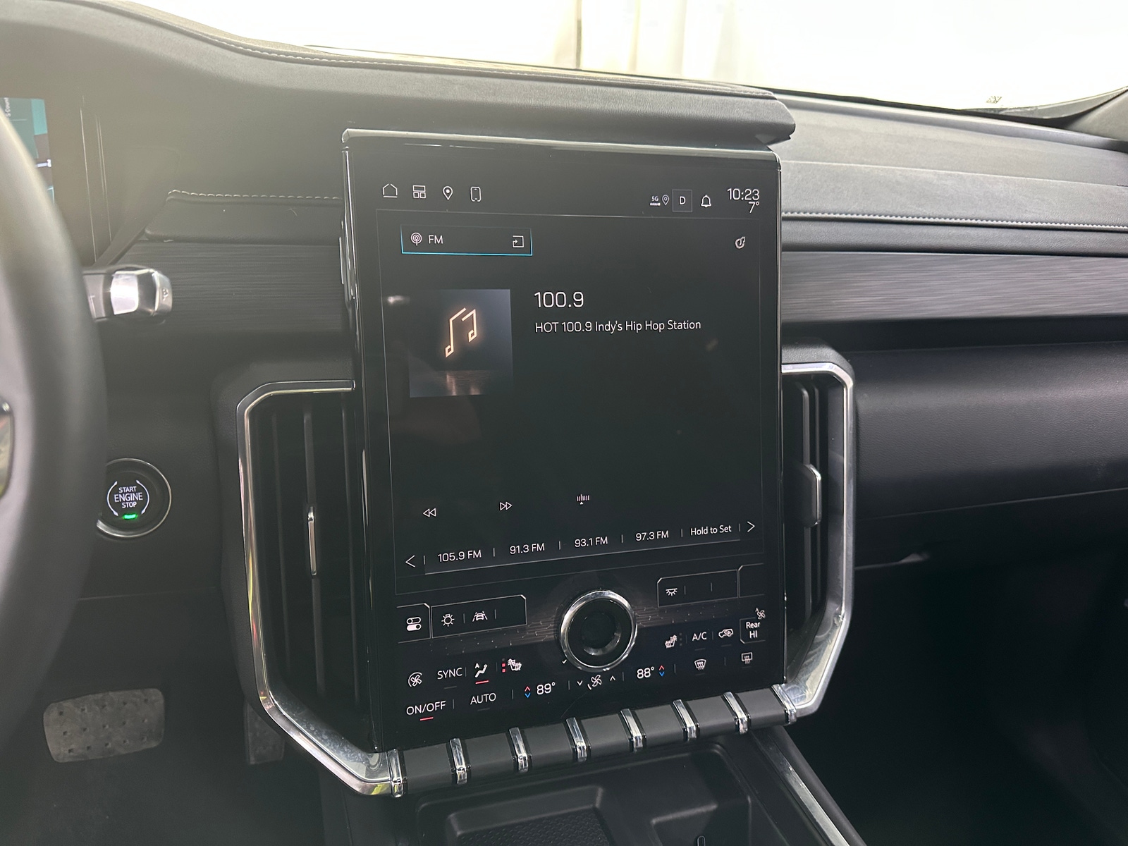 Thumbnail: 2025 GMC Acadia - 4