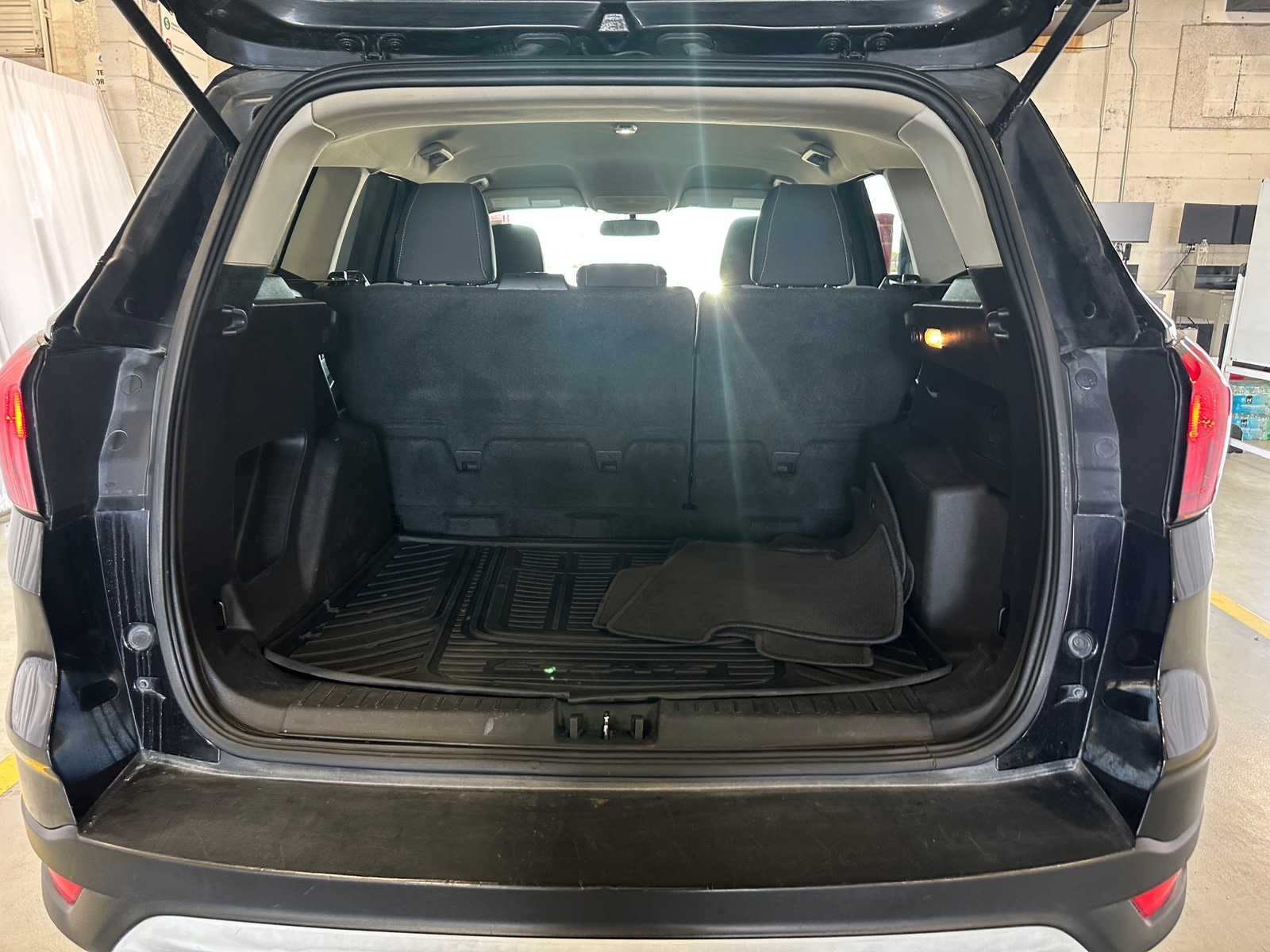 Thumbnail: 2019 Ford Escape - 7