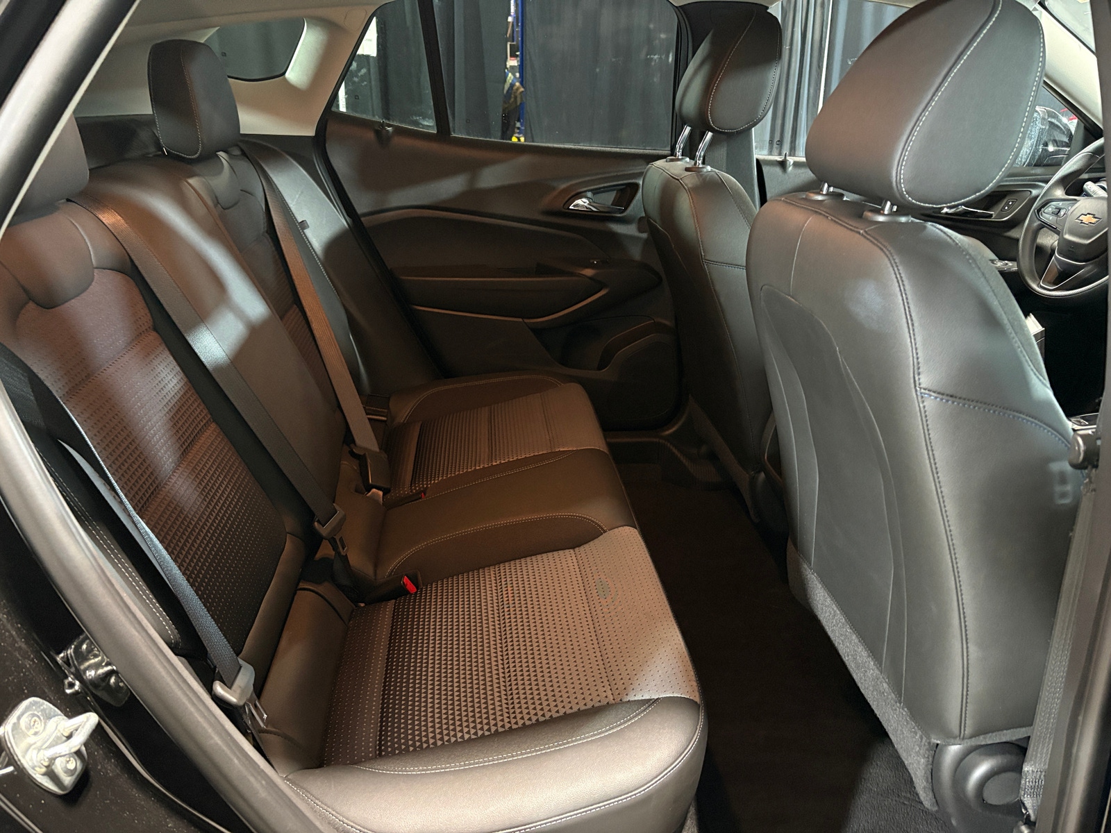 Thumbnail: 2025 Chevrolet Trax - 6