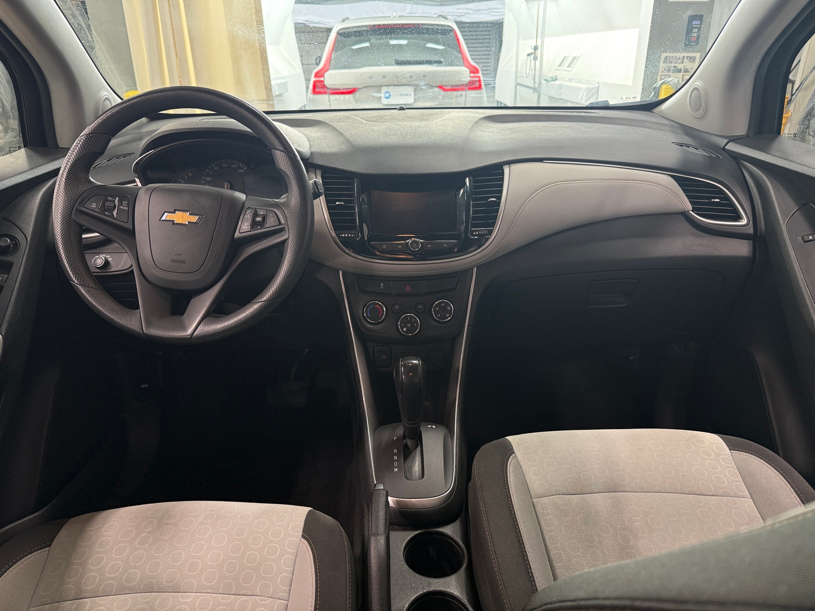 Thumbnail: 2022 Chevrolet Trax - 3