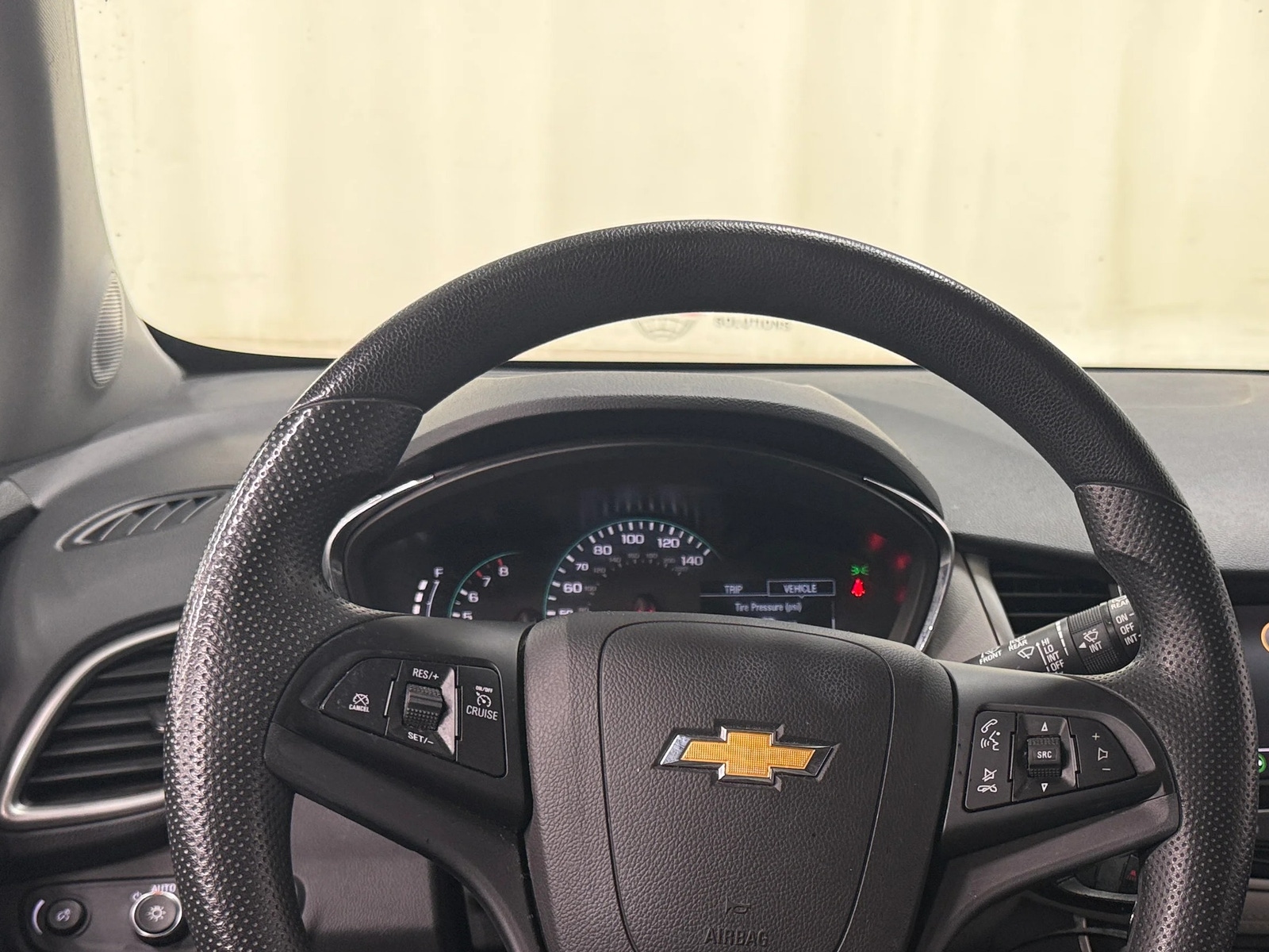 Thumbnail: 2022 Chevrolet Trax - 5