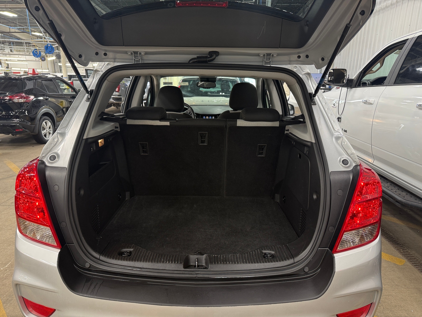 Thumbnail: 2022 Chevrolet Trax - 7