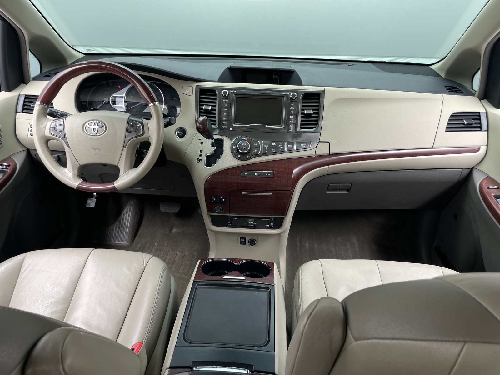 Thumbnail: 2012 Toyota Sienna - 2