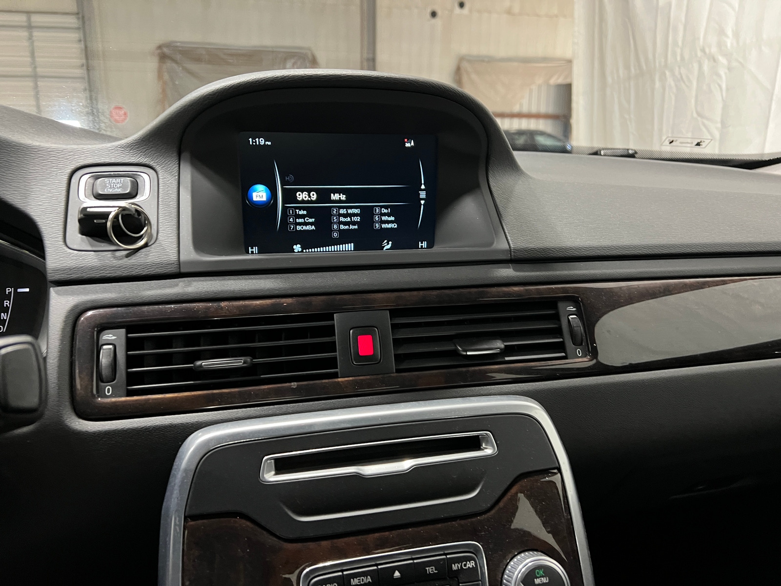 Thumbnail: 2015 Volvo S80 - 3