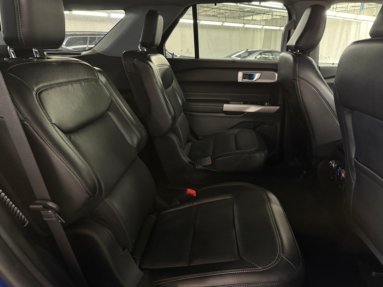 Thumbnail: 2022 Ford Explorer - 5