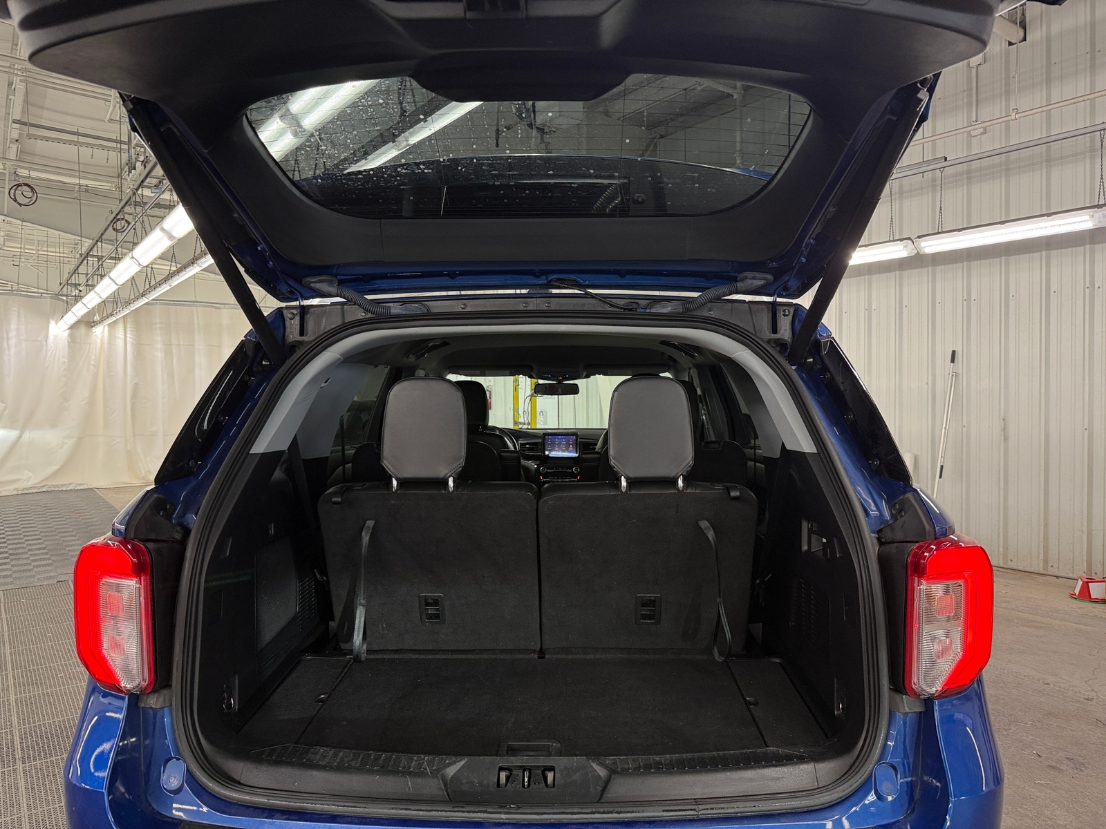 Thumbnail: 2022 Ford Explorer - 6