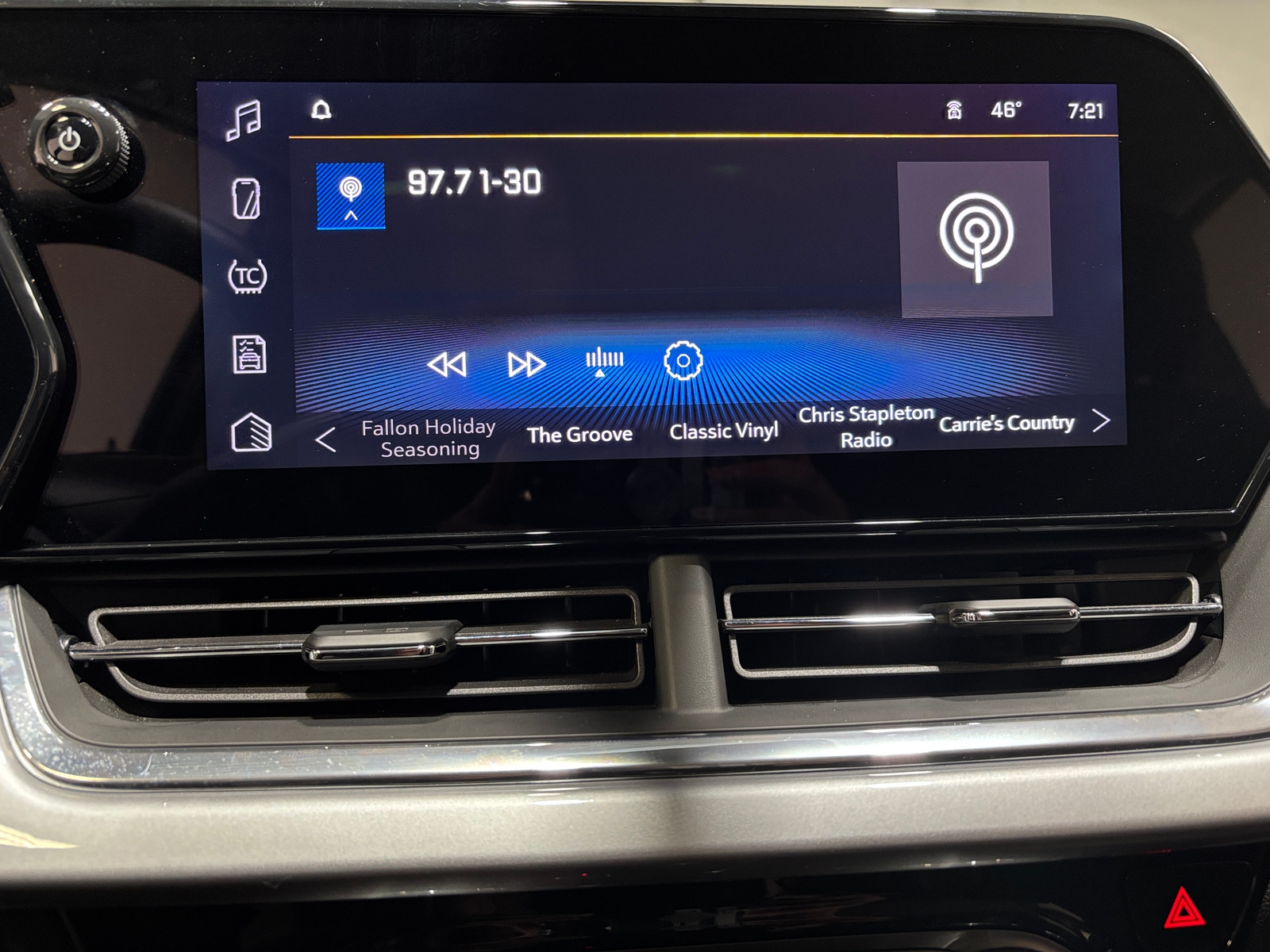 Thumbnail: 2025 Chevrolet Trax - 4