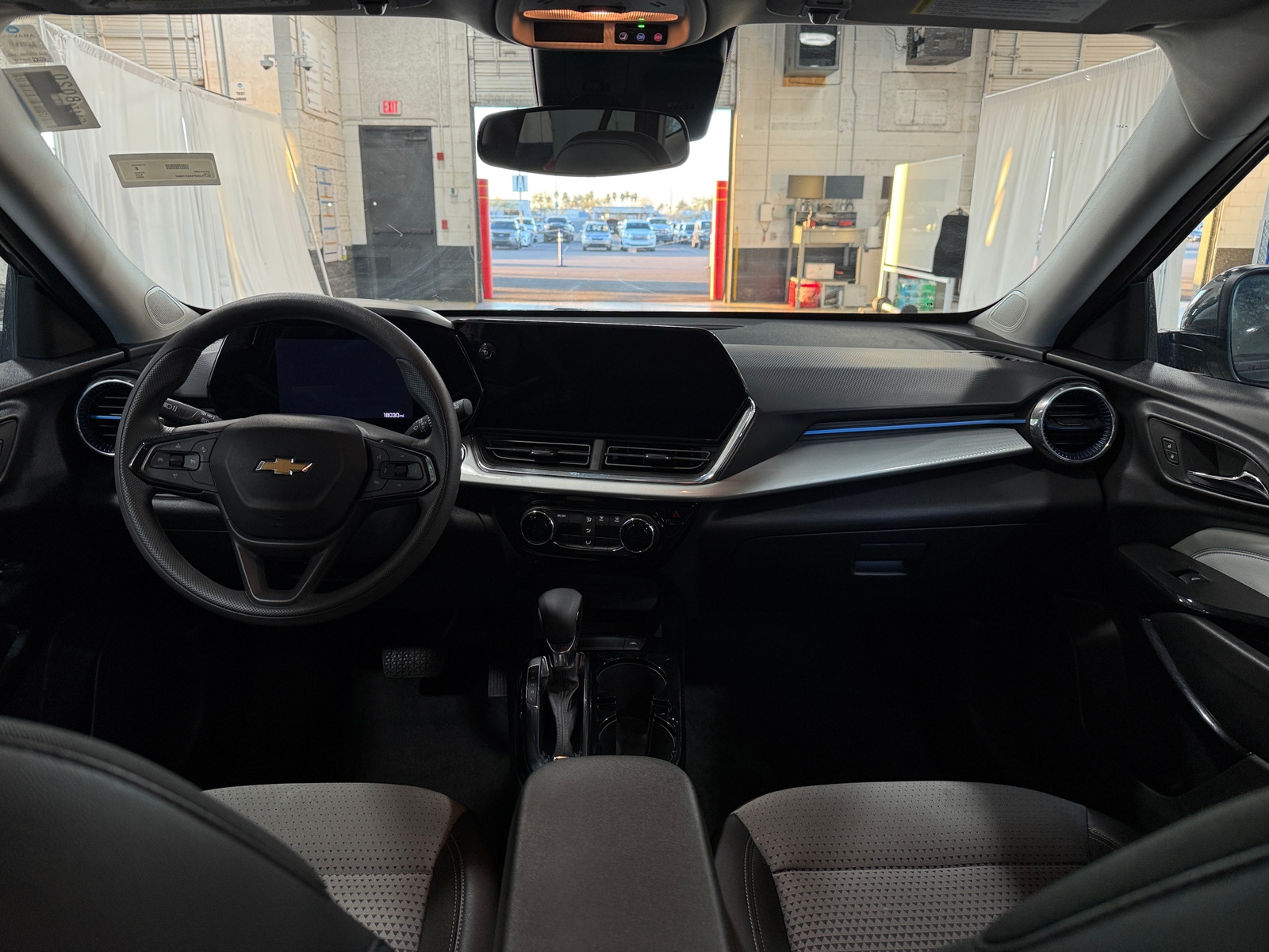 Thumbnail: 2025 Chevrolet Trax - 3