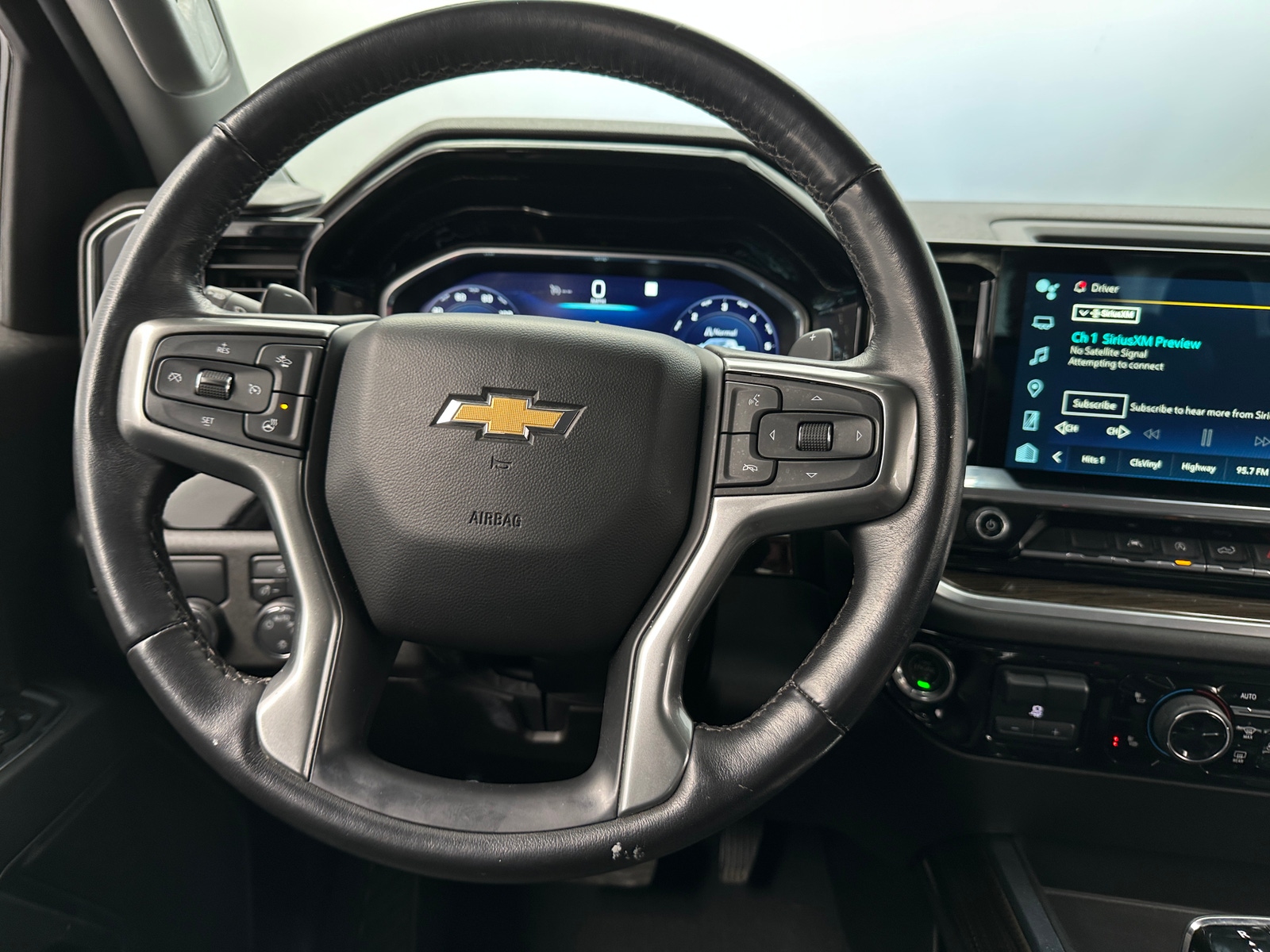 Thumbnail: 2022 Chevrolet Silverado 1500 - 5