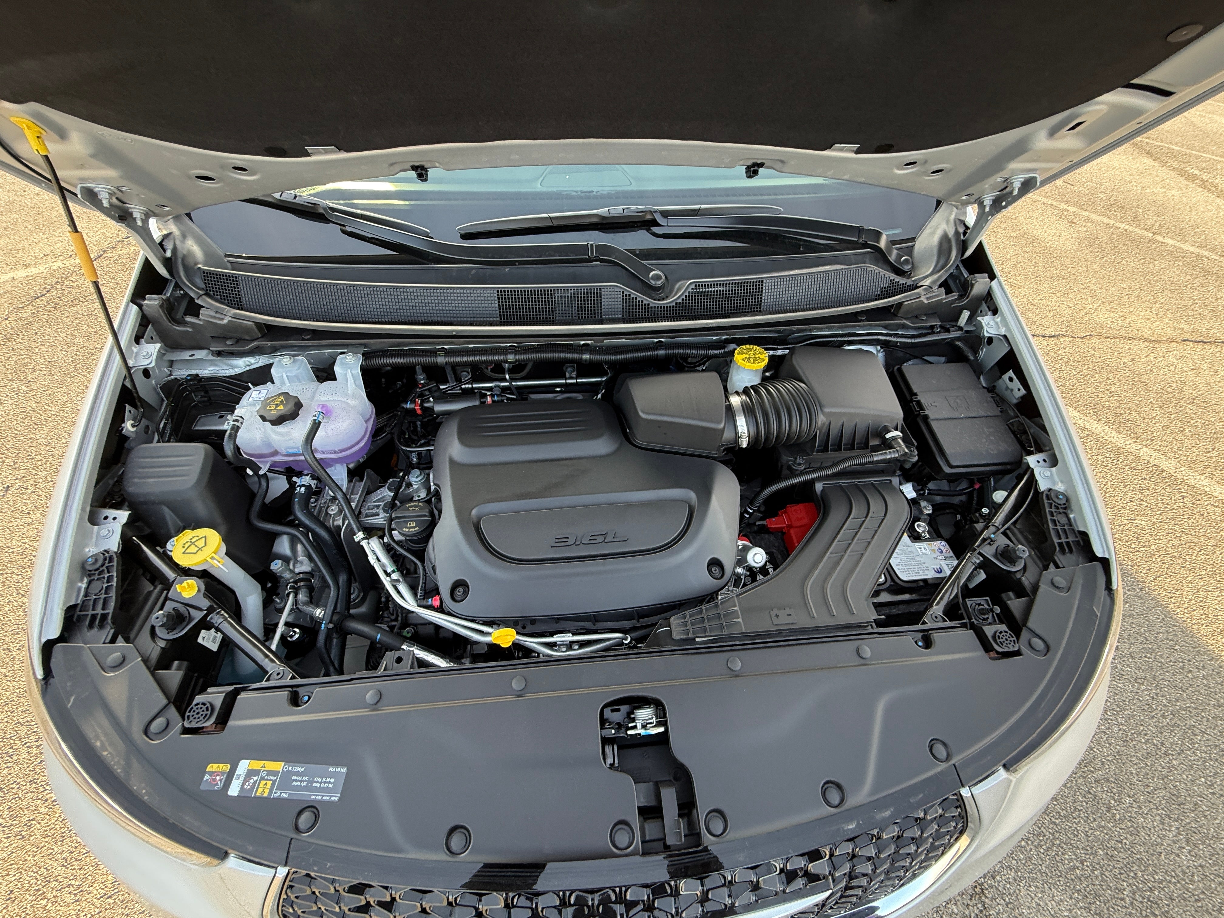 2026 Chrysler Pacifica Limited AWD's photo