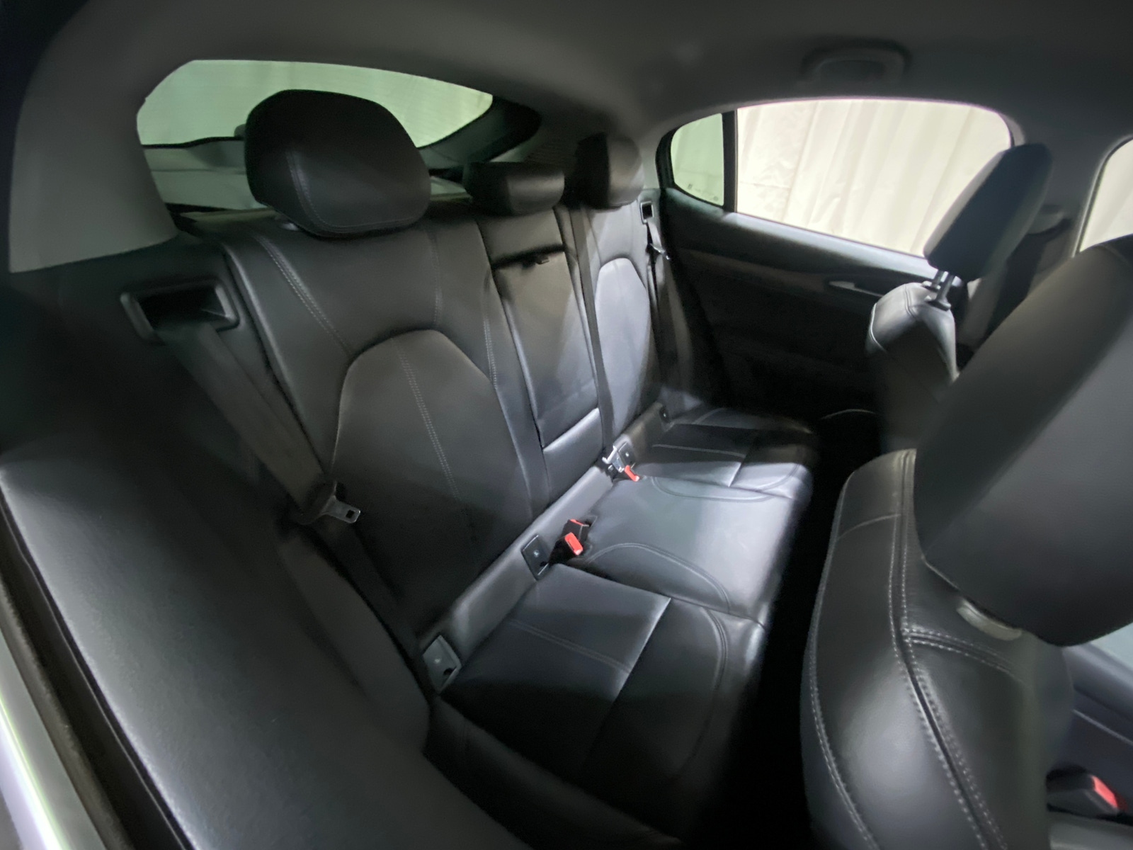 Thumbnail: 2018 Alfa Romeo Stelvio - 5