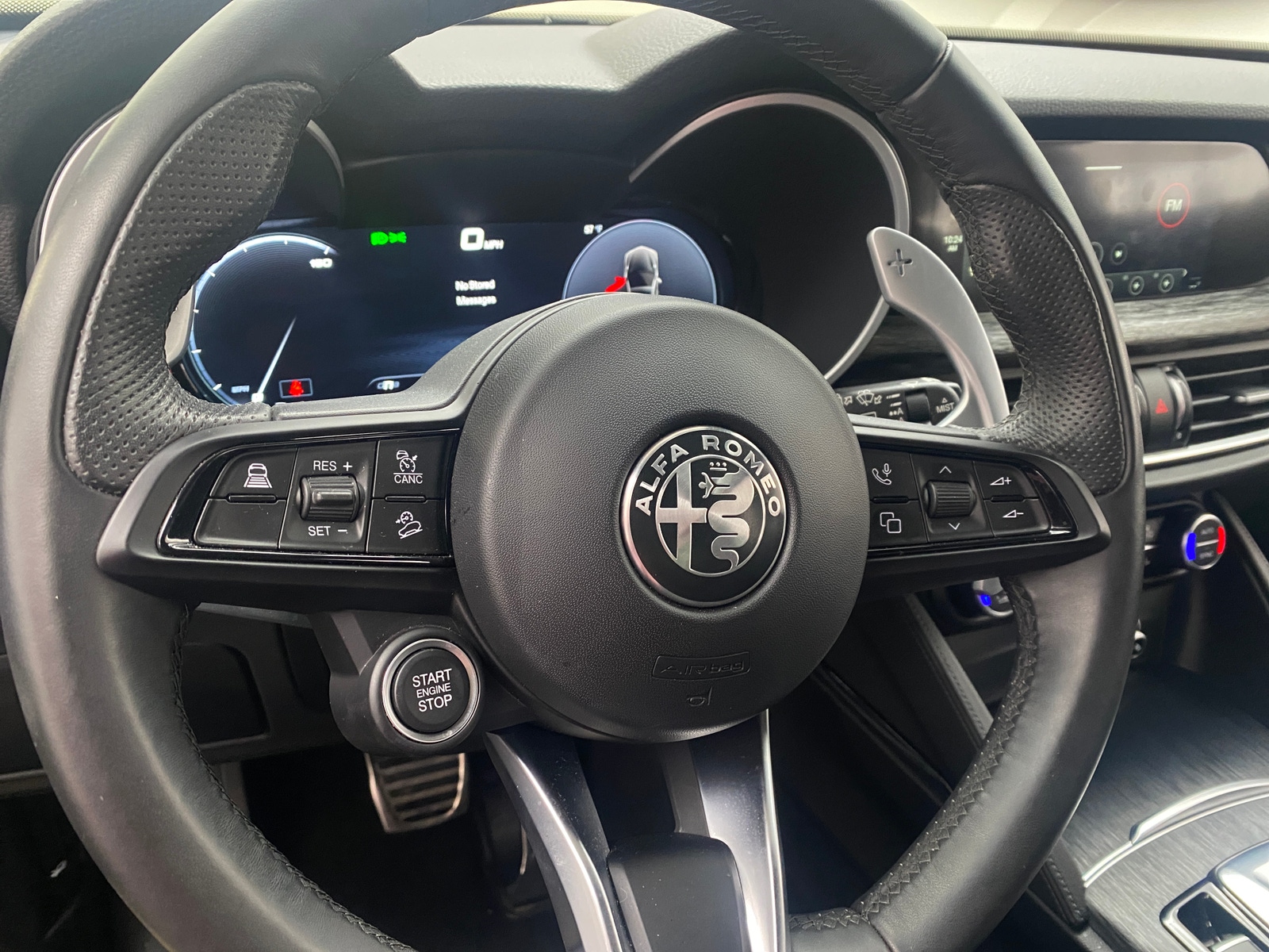 Thumbnail: 2024 Alfa Romeo Stelvio - 4