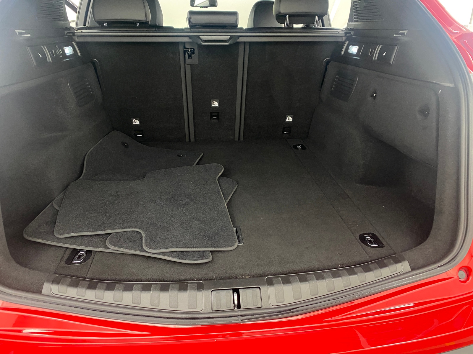 Thumbnail: 2024 Alfa Romeo Stelvio - 6