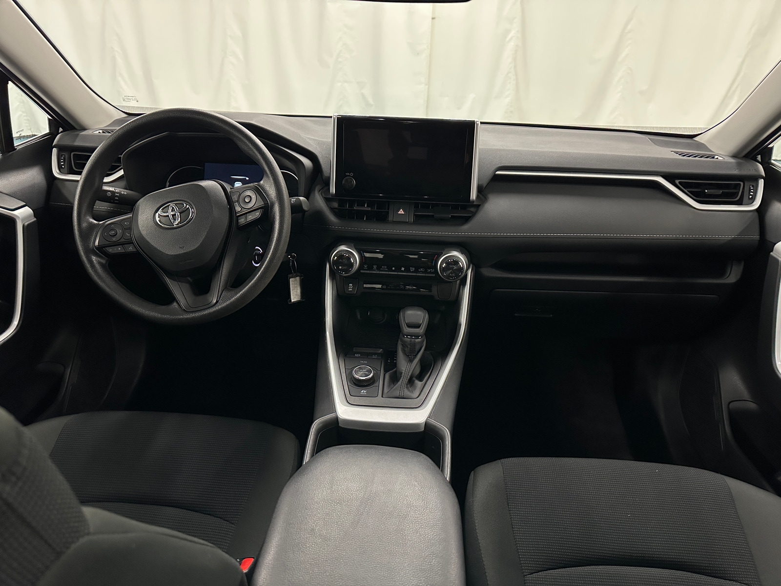 Thumbnail: 2025 Toyota RAV4 - 3