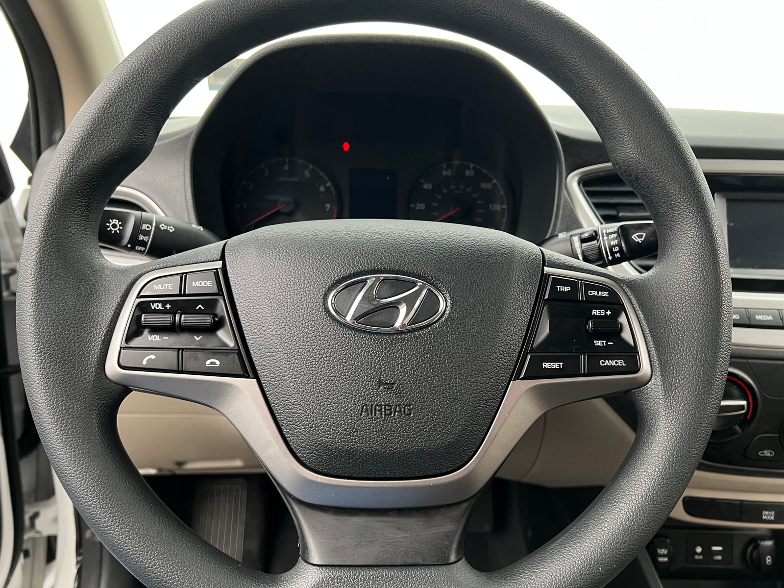 Thumbnail: 2019 Hyundai Accent - 5