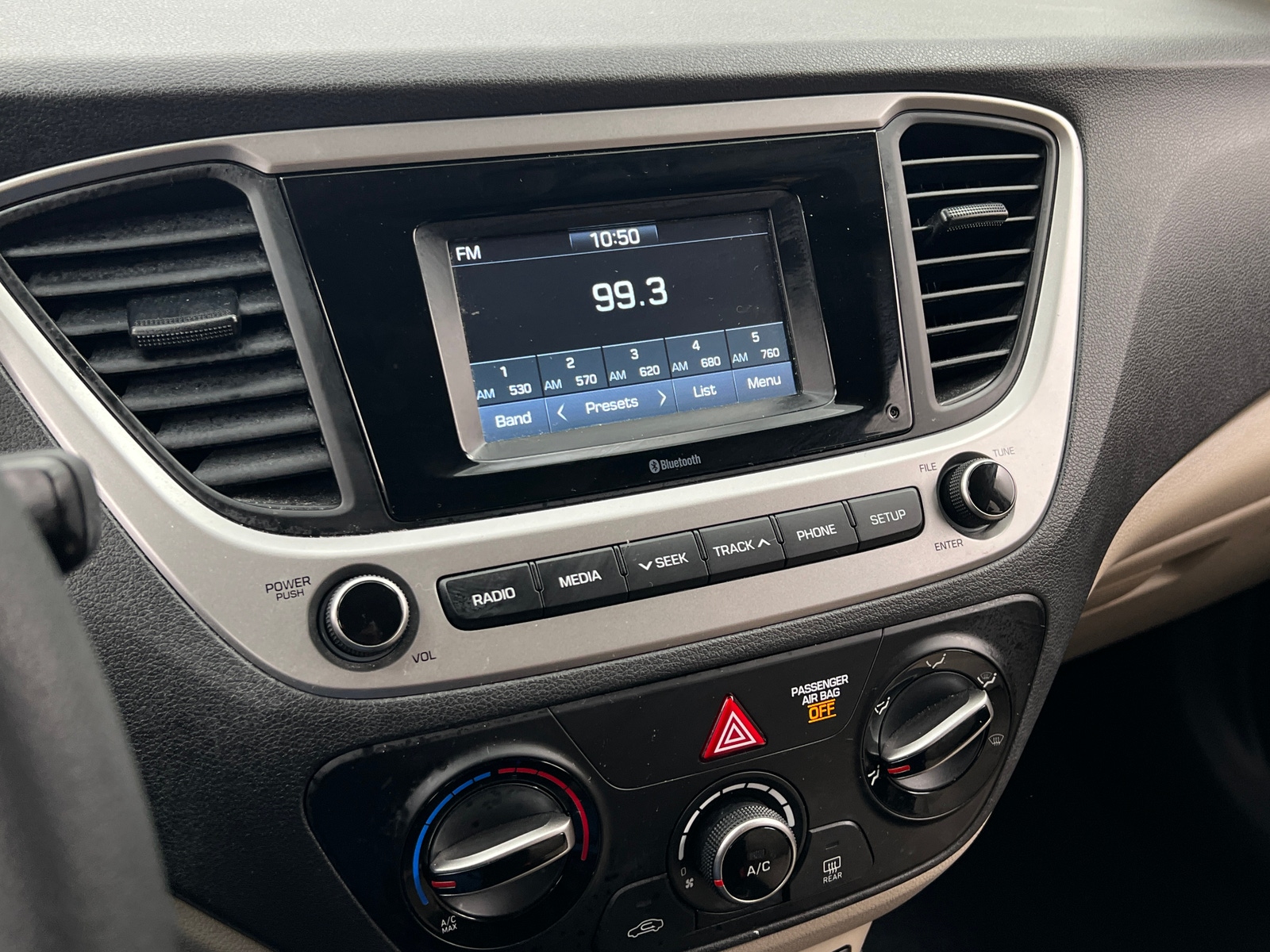 Thumbnail: 2019 Hyundai Accent - 4