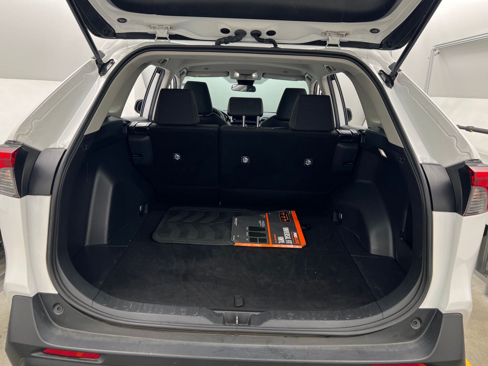 Thumbnail: 2024 Toyota RAV4 - 7