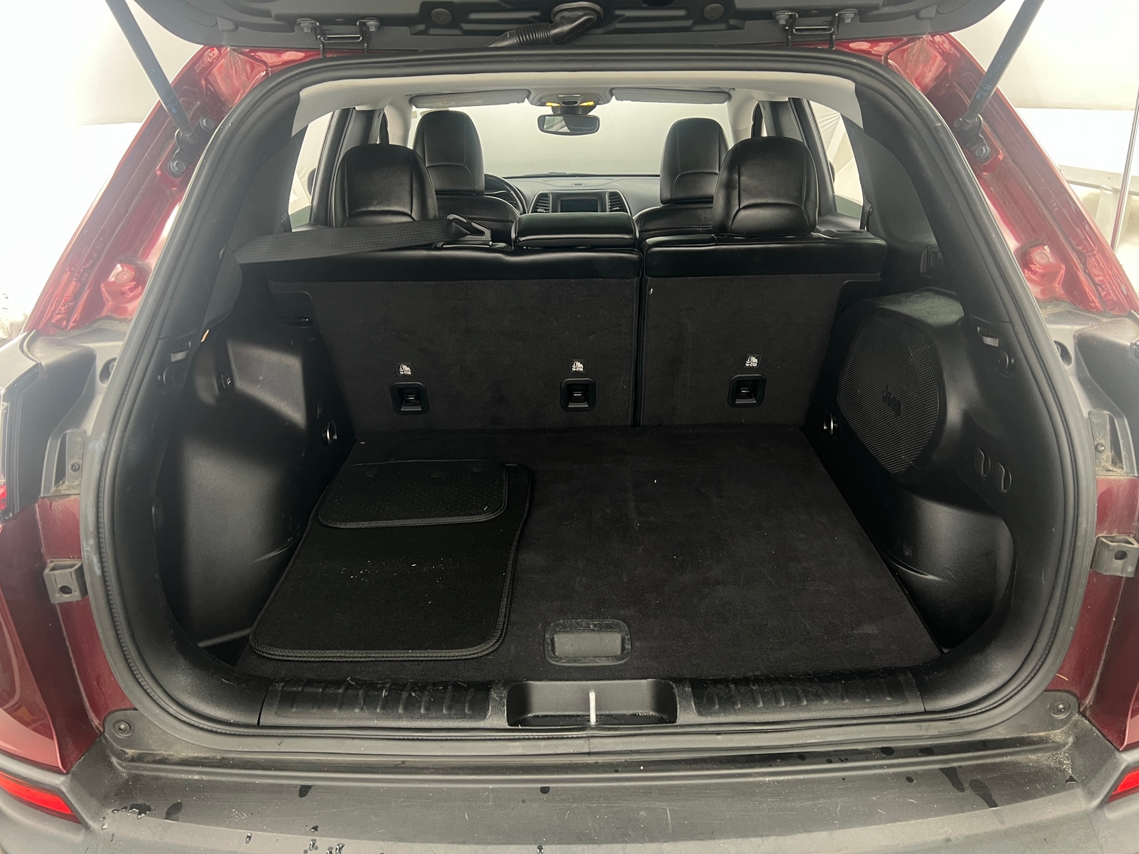 Thumbnail: 2021 Jeep Cherokee - 6