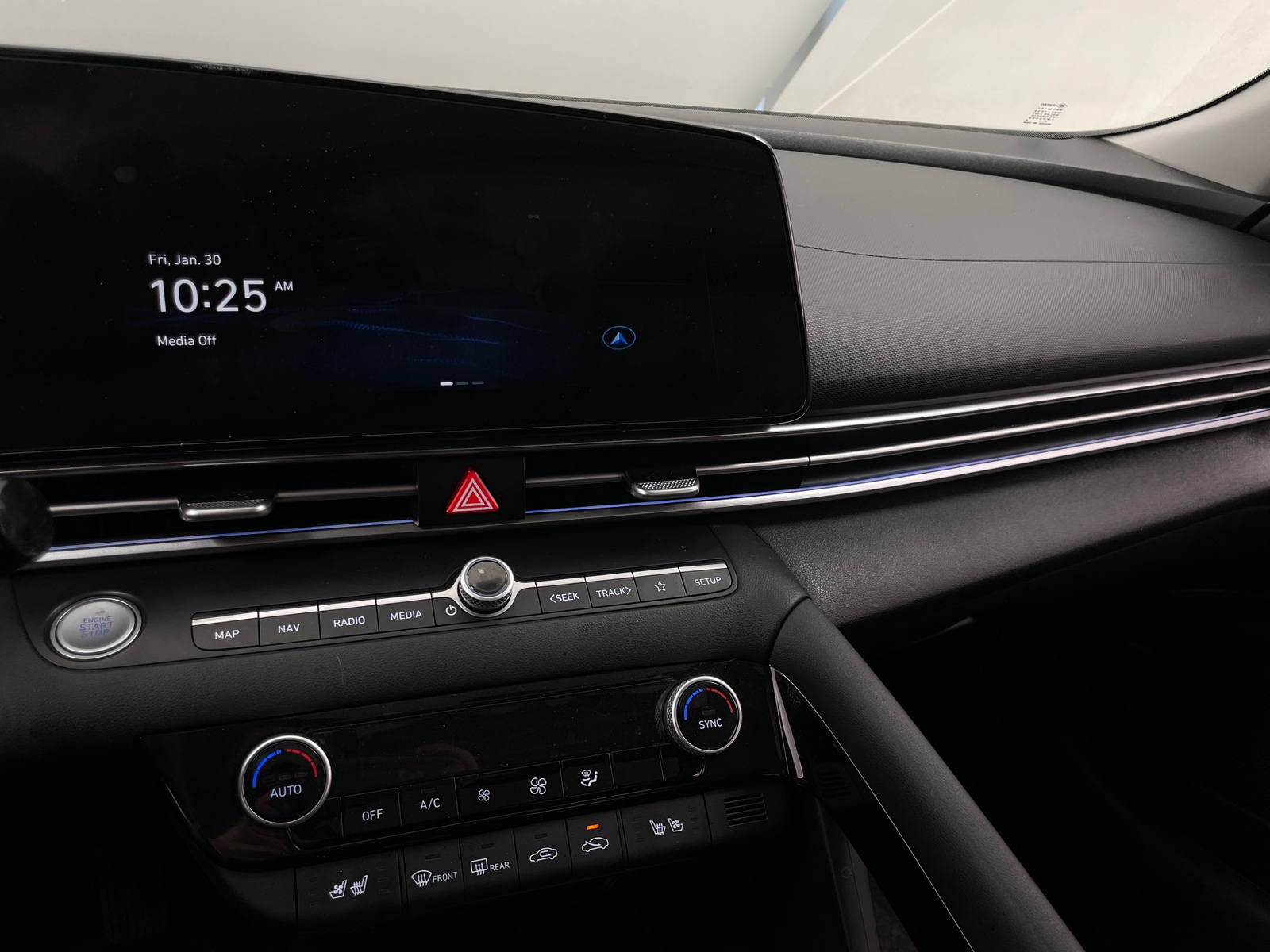 Thumbnail: 2023 Hyundai Elantra - 3