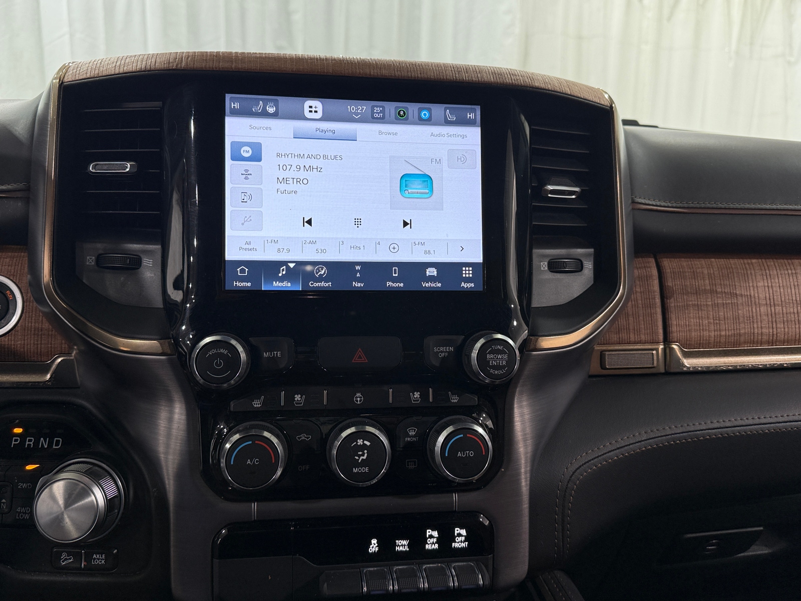 Thumbnail: 2022 RAM 1500 - 3