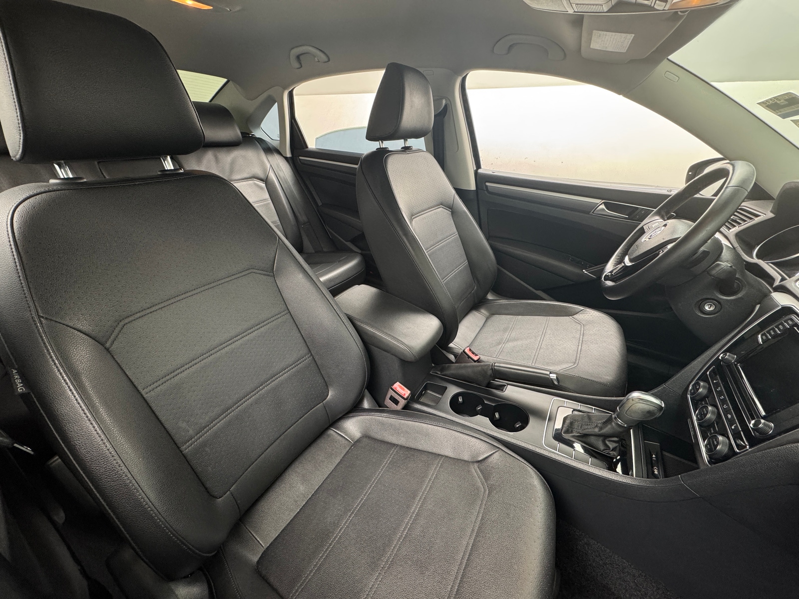 Thumbnail: 2018 Volkswagen Passat - 2