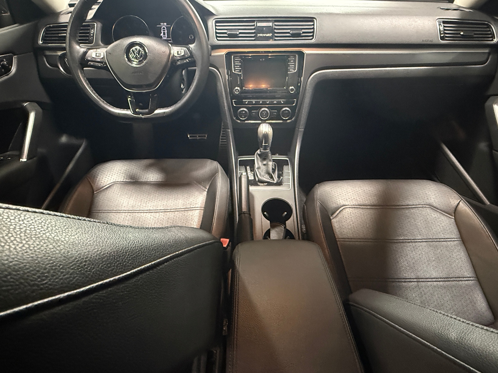 Thumbnail: 2018 Volkswagen Passat - 3