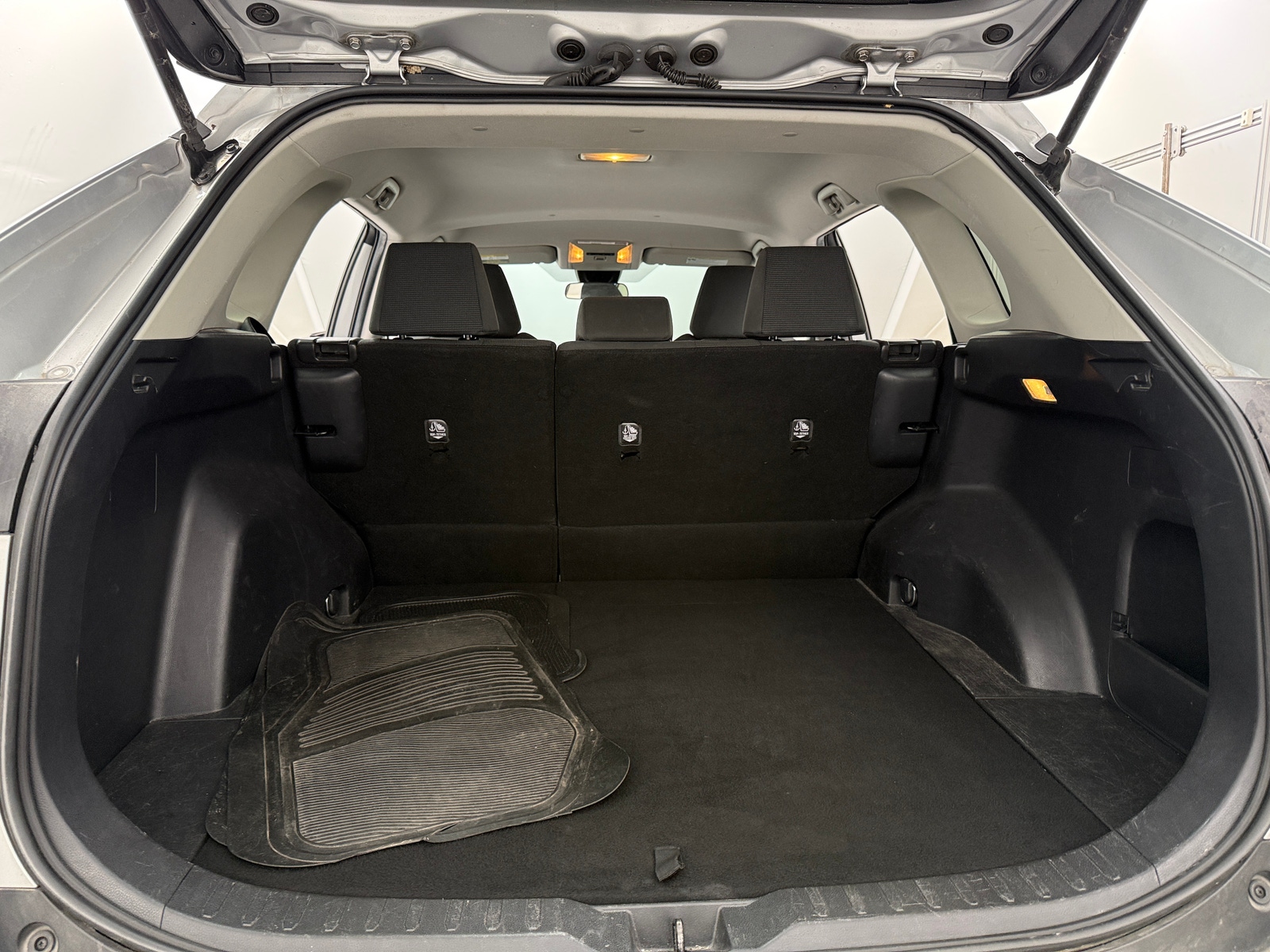 Thumbnail: 2021 Toyota RAV4 - 7