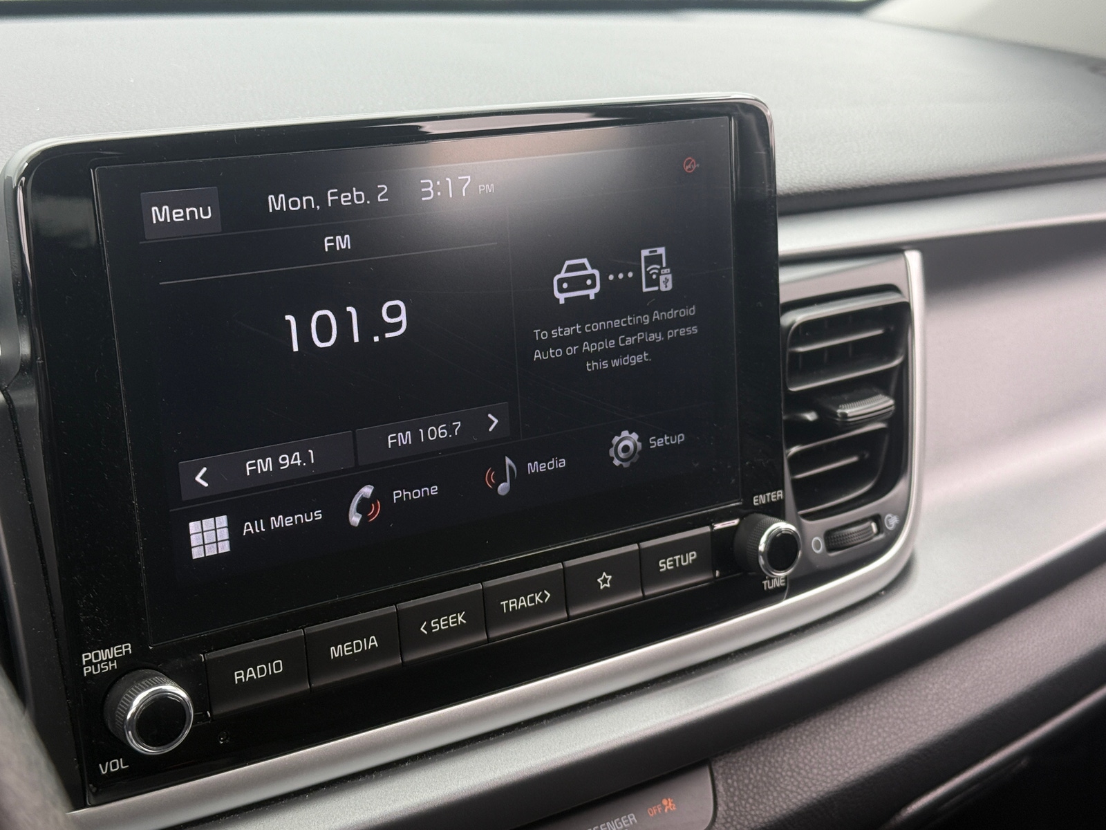 Thumbnail: 2023 Kia Rio - 4