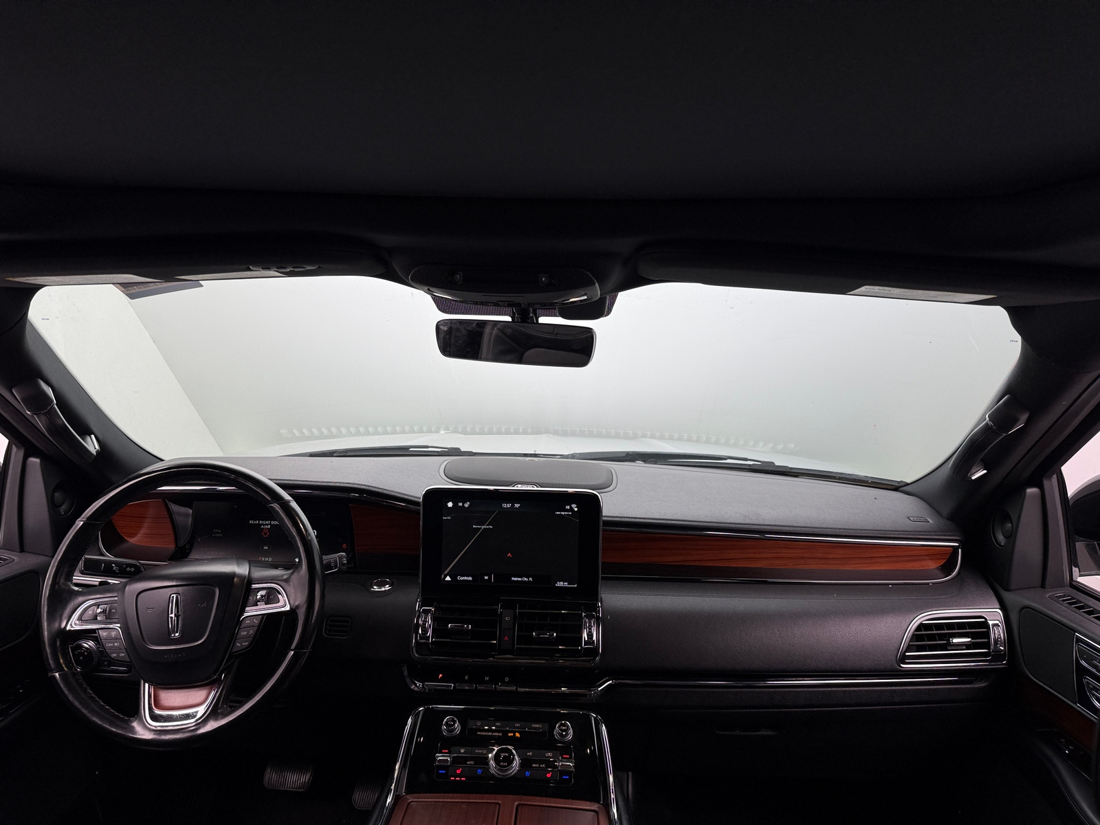 Thumbnail: 2018 Lincoln Navigator L - 2