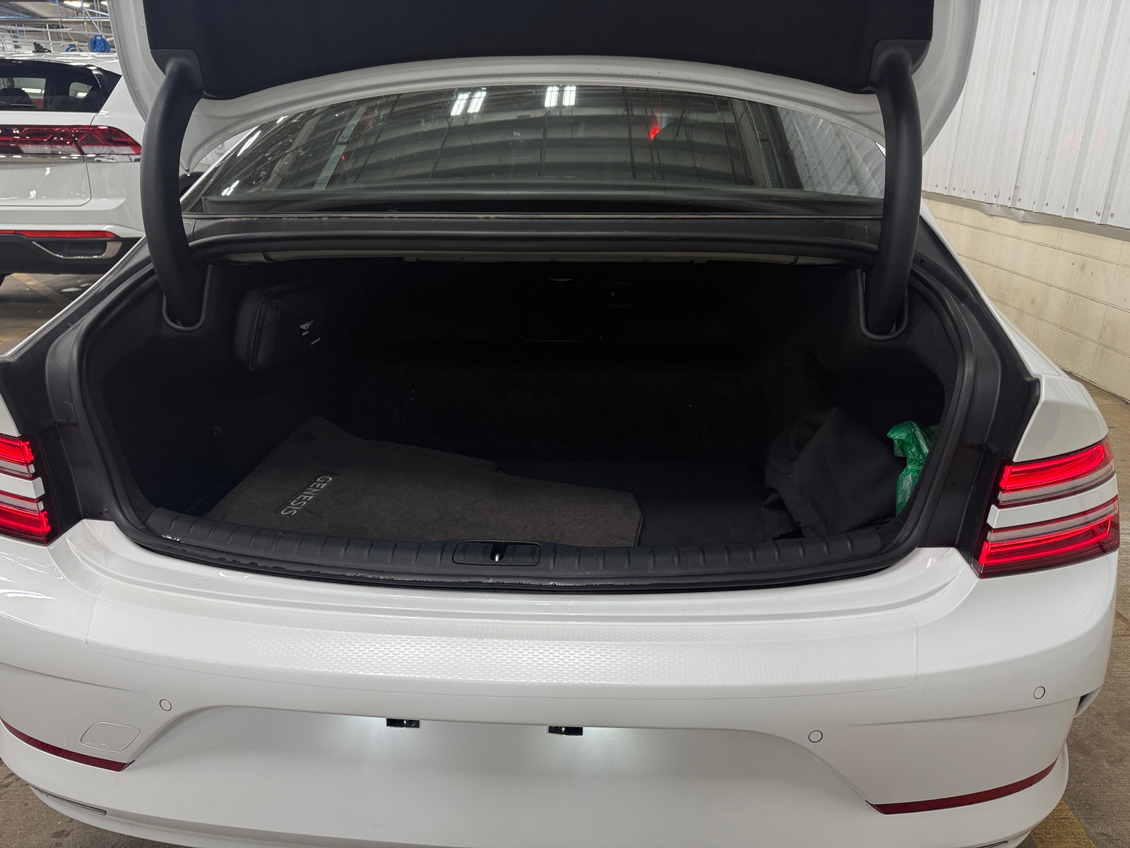 Thumbnail: 2024 Genesis G80 - 6