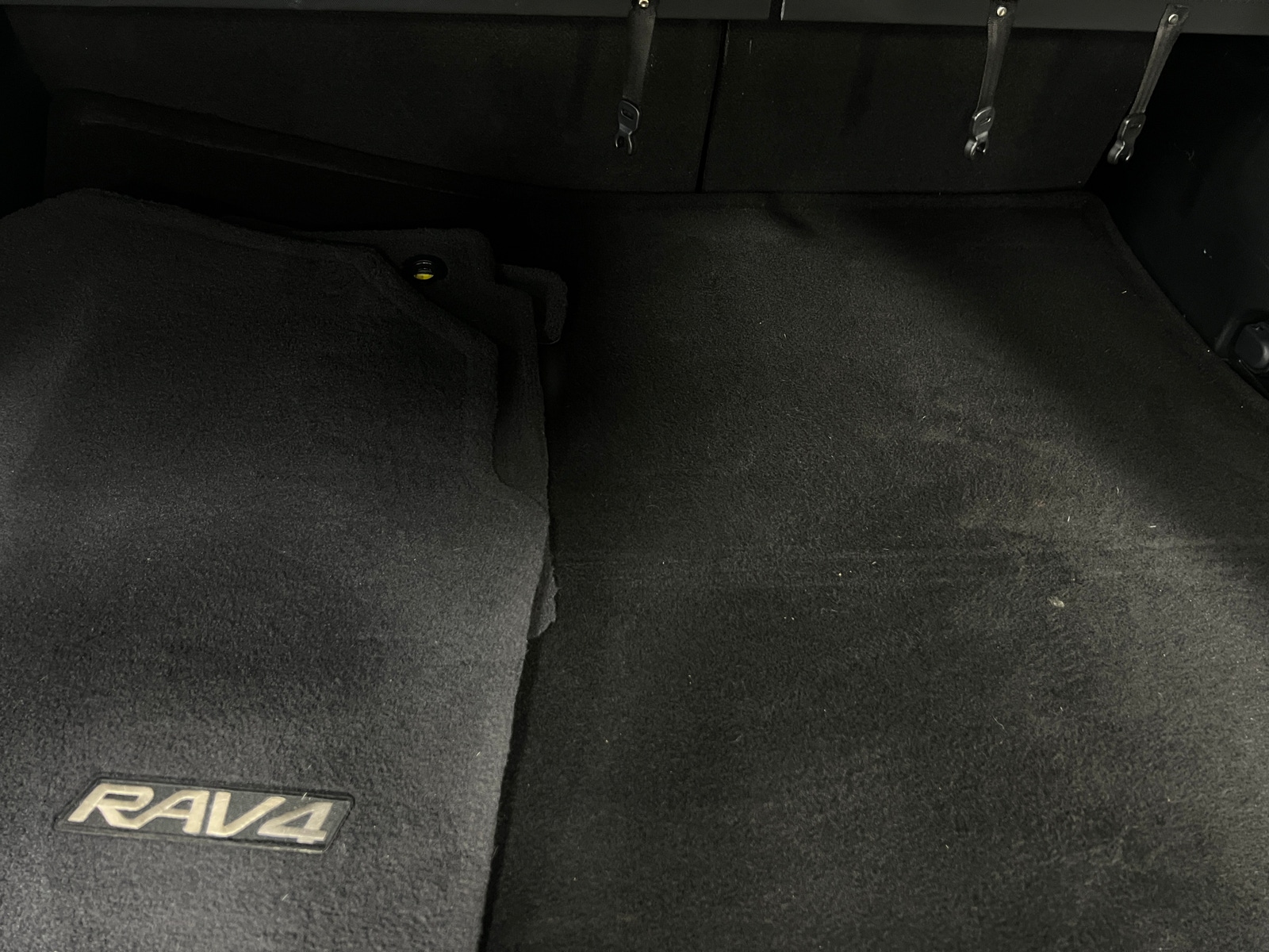 Thumbnail: 2018 Toyota RAV4 - 7