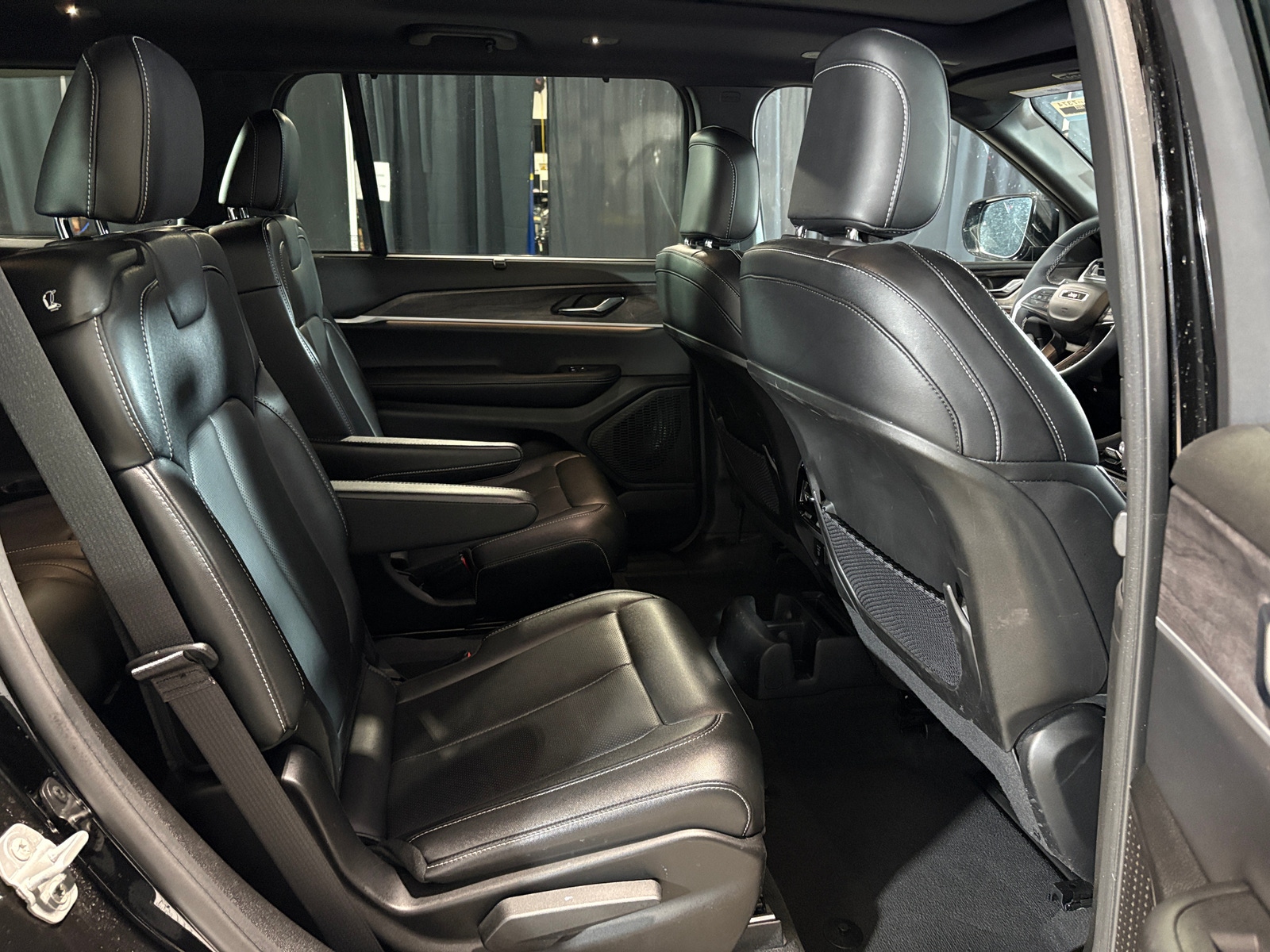 Thumbnail: 2024 Jeep Grand Cherokee L - 5