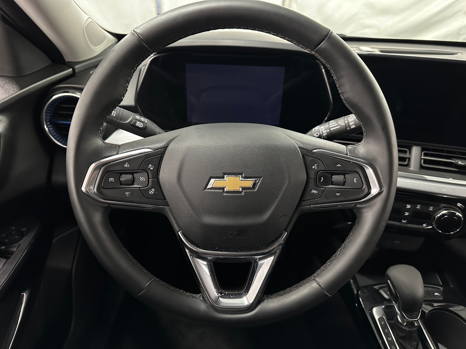 Thumbnail: 2025 Chevrolet Trax - 5