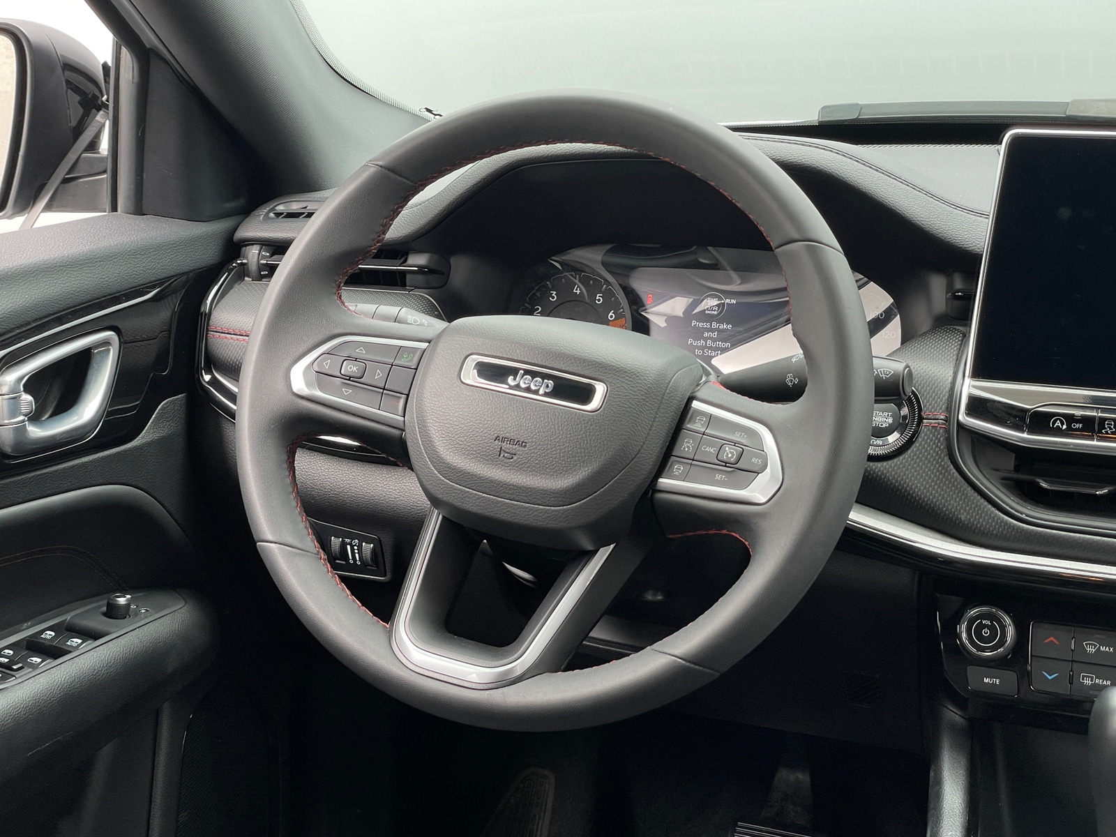 Thumbnail: 2025 Jeep Compass - 4