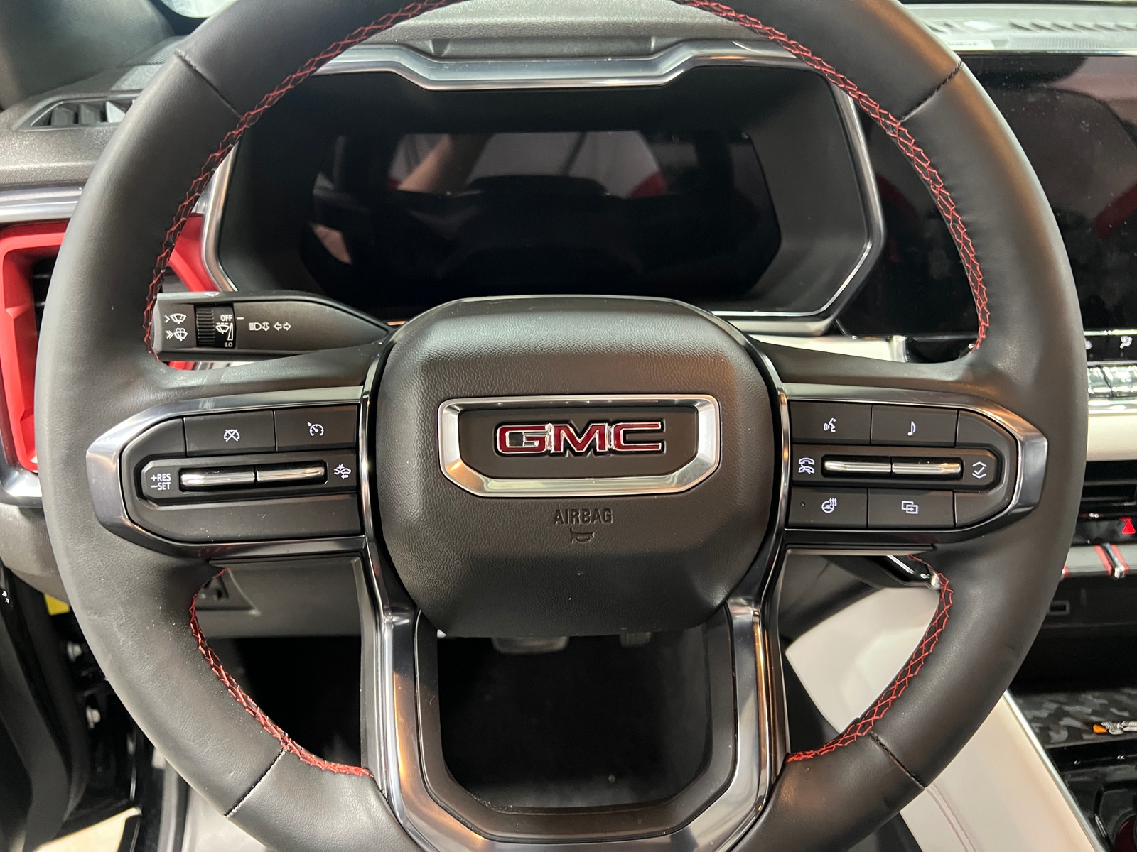 Thumbnail: 2024 GMC Canyon - 4