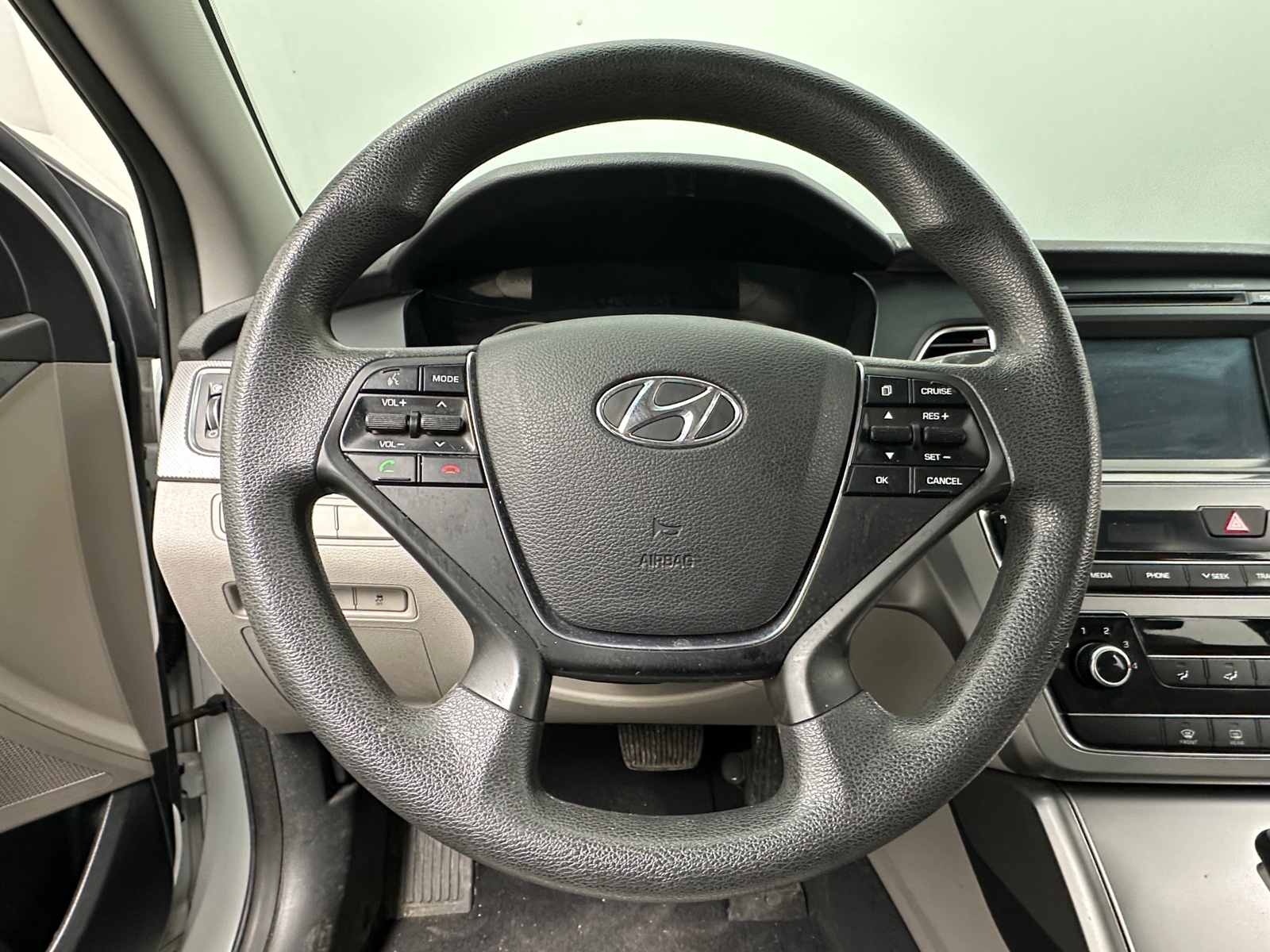 Thumbnail: 2016 Hyundai Sonata - 5